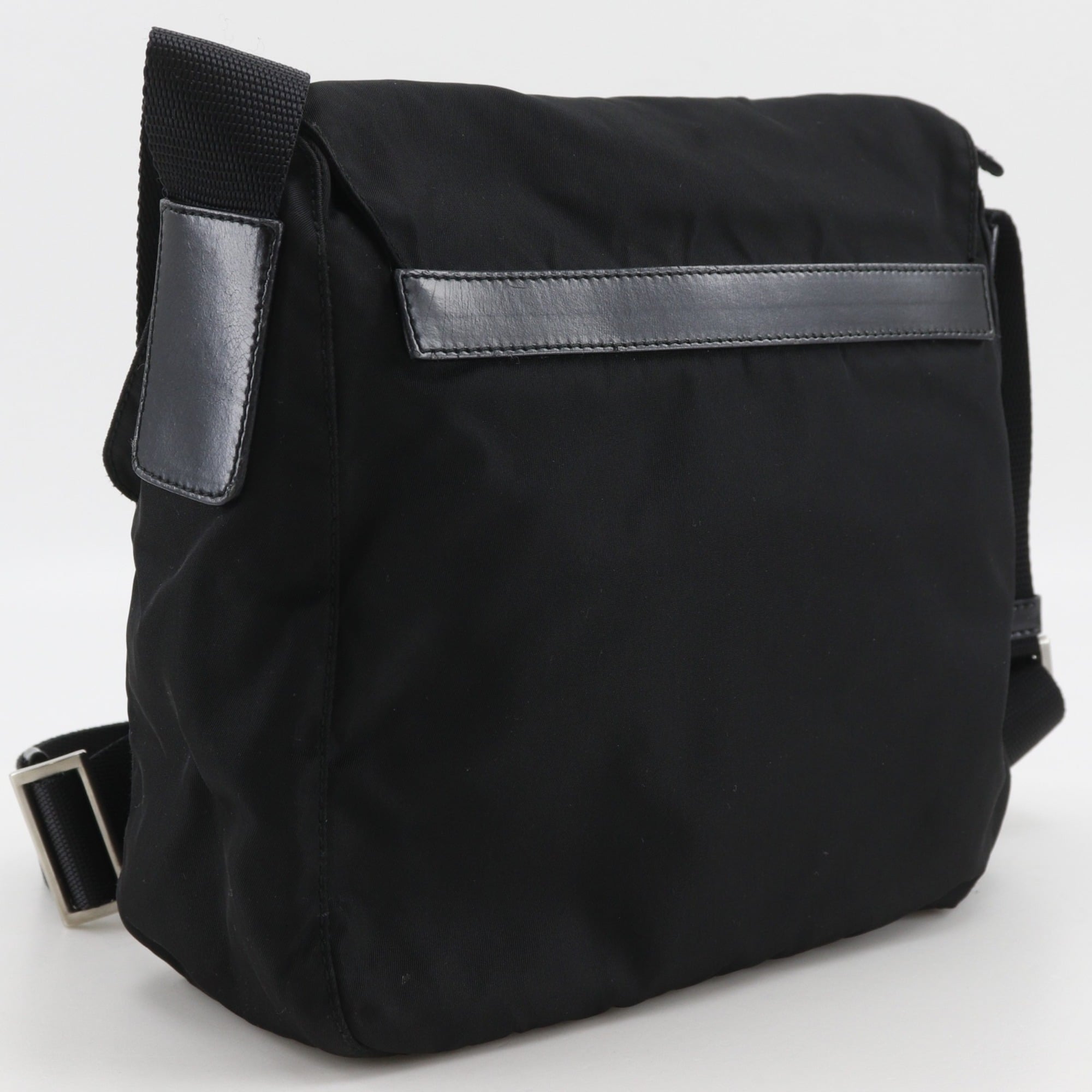 Prada Black Nylon Shoulder Bag (Pre-Owned)