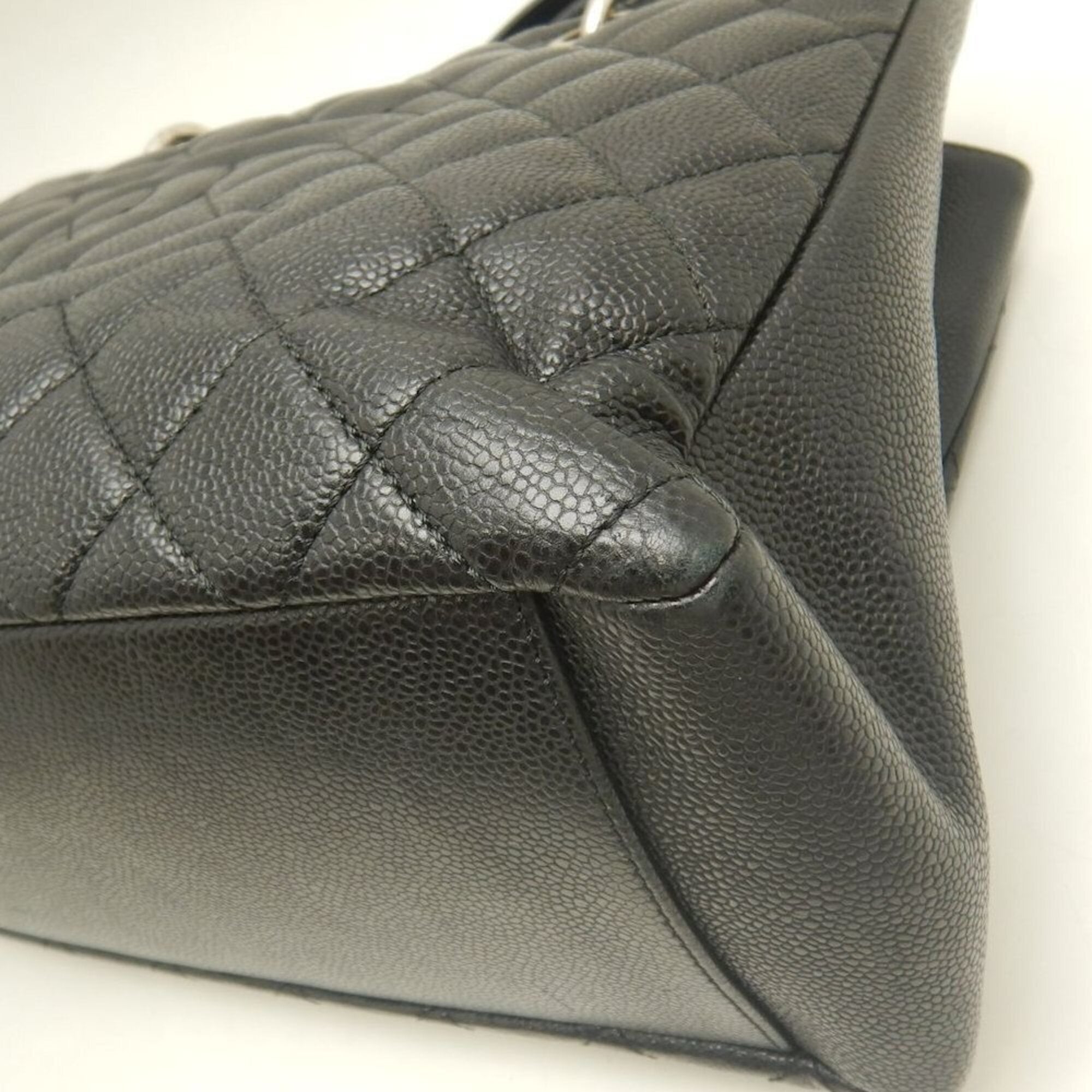 Chanel Black Grained Calfskin Tote Bag (Pre-Owned)