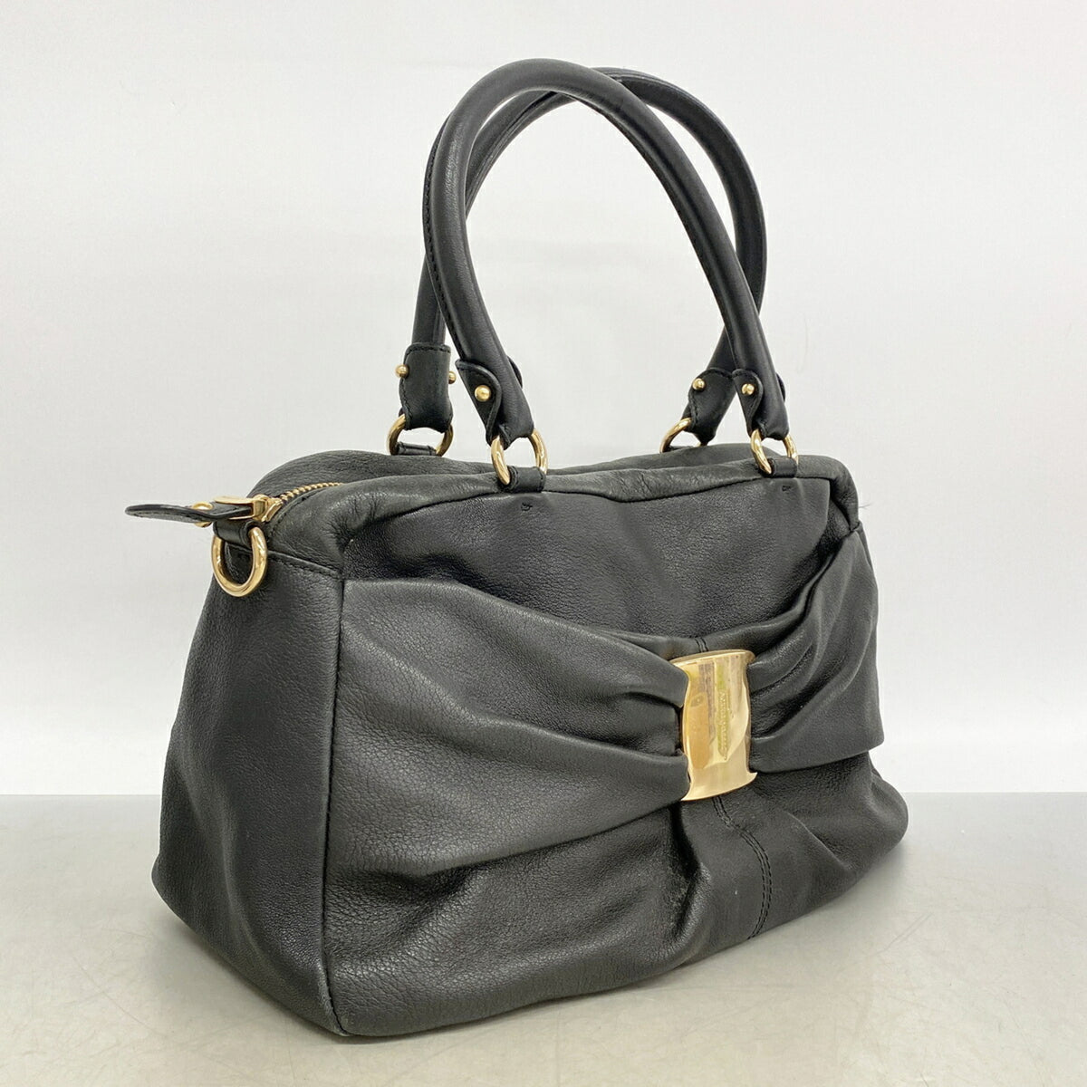Salvatore Ferragamo Black Leather Handbag (Pre-Owned)