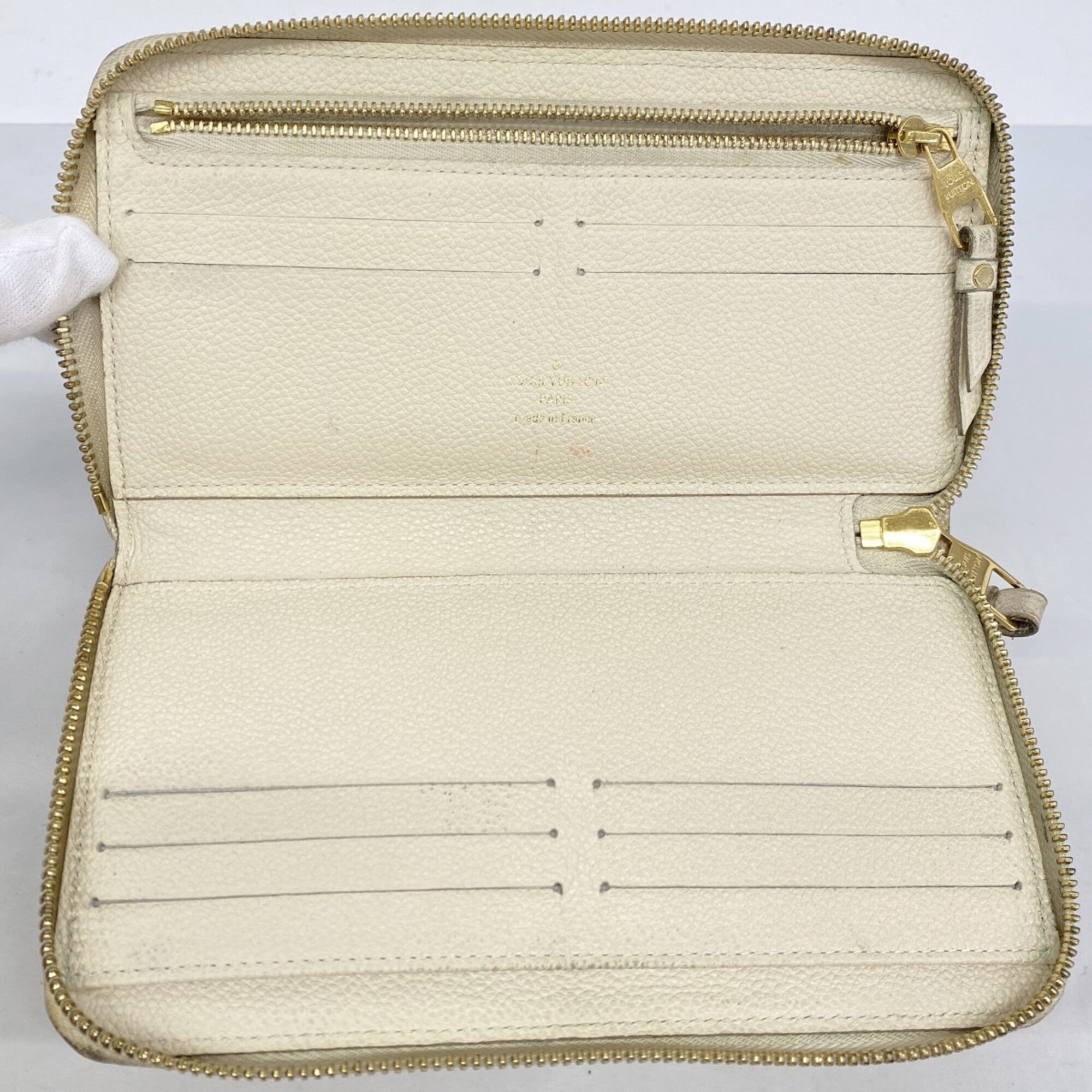 Louis Vuitton White Long Wallet (Bi-Fold) (Pre-Owned)