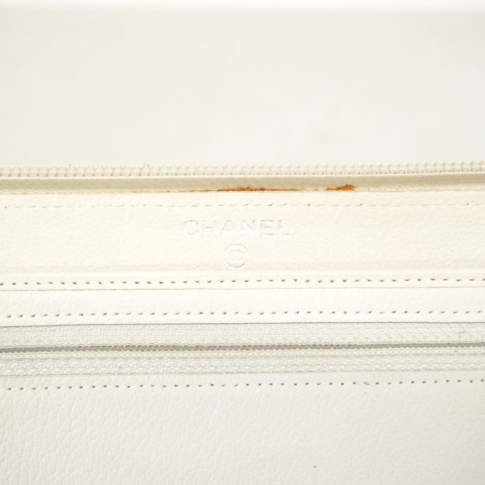 Chanel Ivory Leather Long Wallet (Bi-Fold) (Pre-Owned)