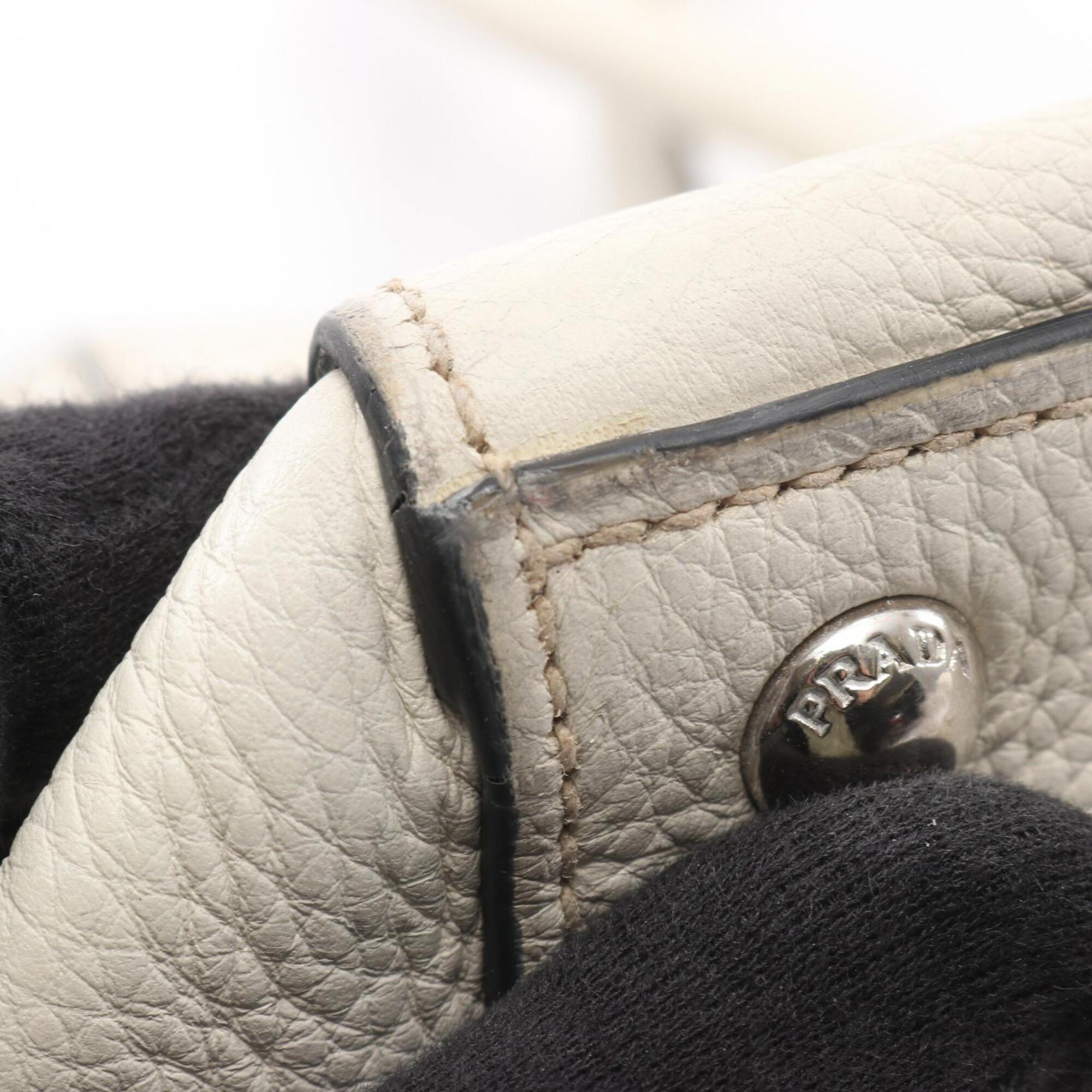 Prada White Leather Handbag (Pre-Owned)