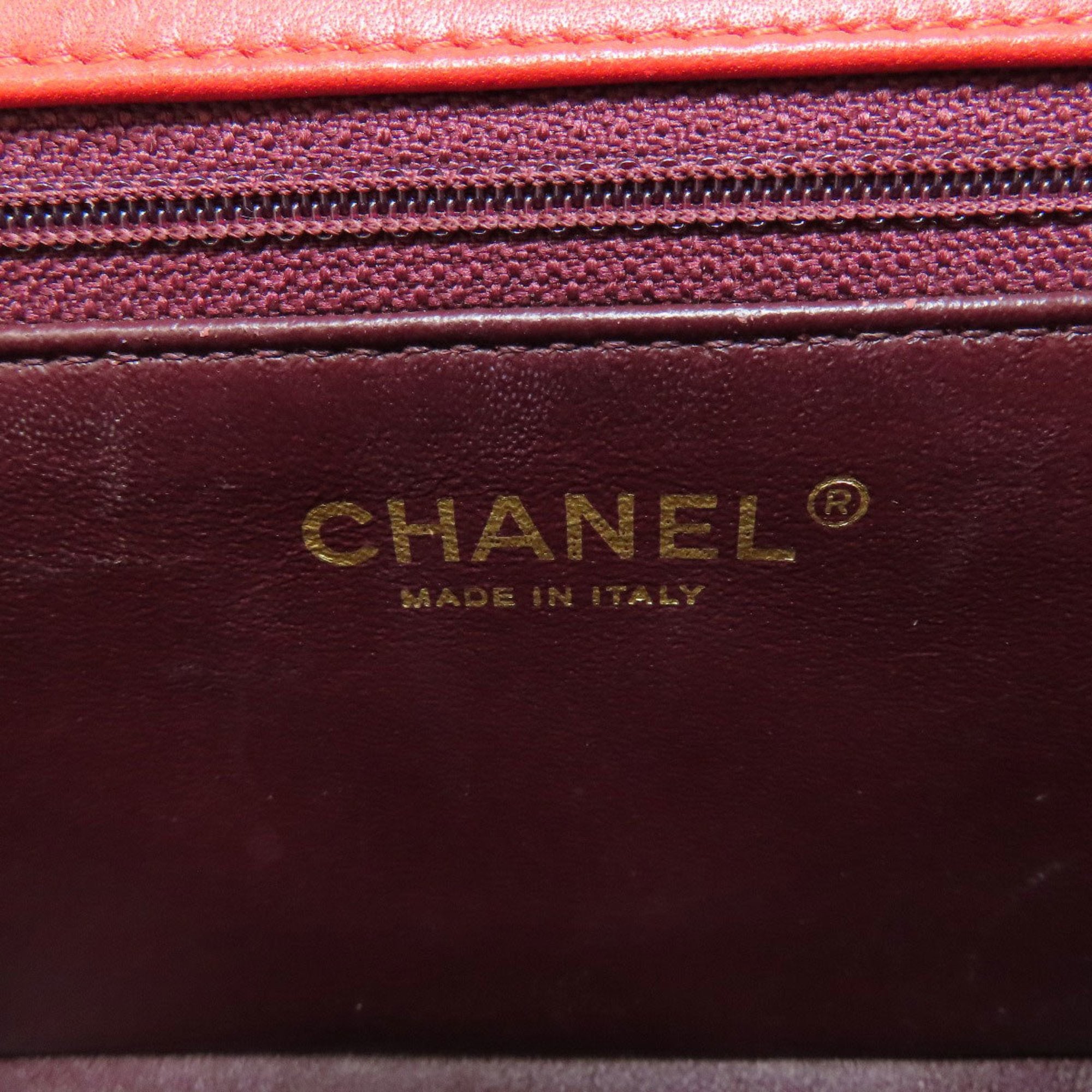 Chanel Gray Red Color Leather Shoulder Bag (Pre-Owned)