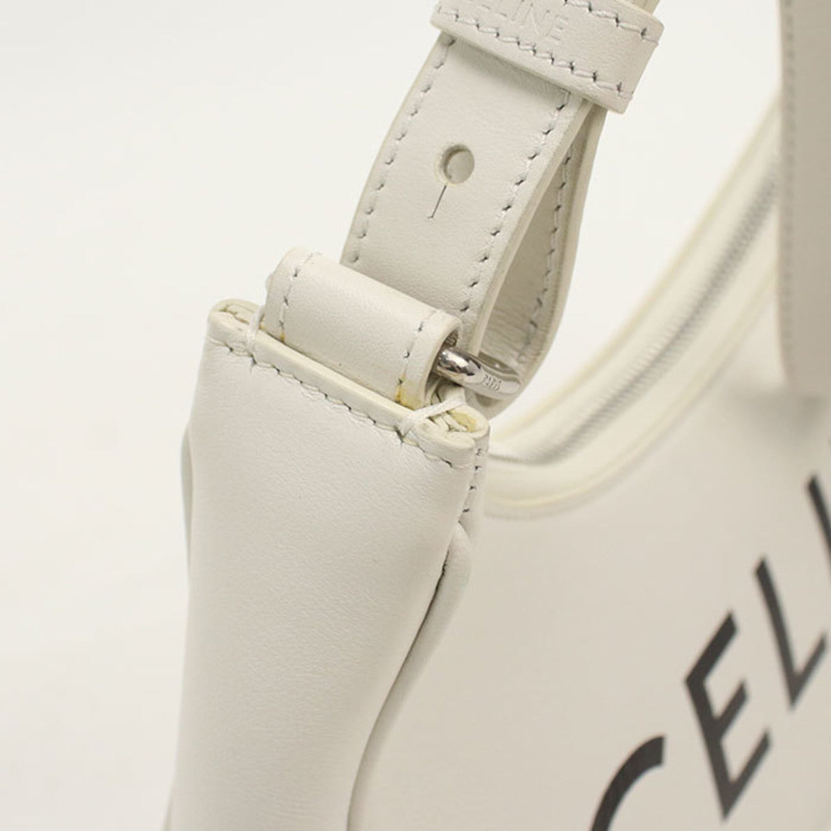 Celine White Leather Shoulder Bag (Pre-Owned)