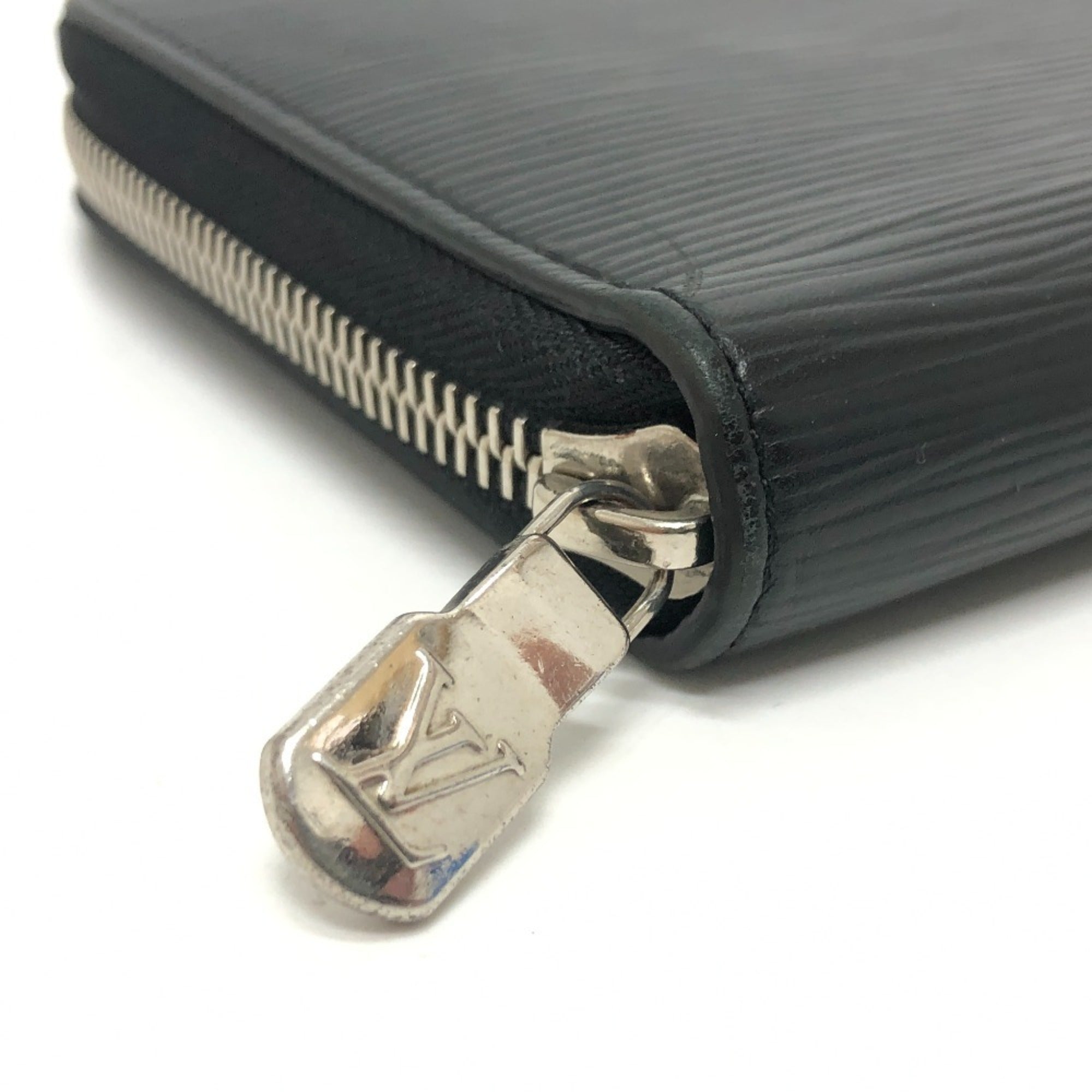Louis Vuitton Black Epi Leather Long Wallet (Bi-Fold) (Pre-Owned)