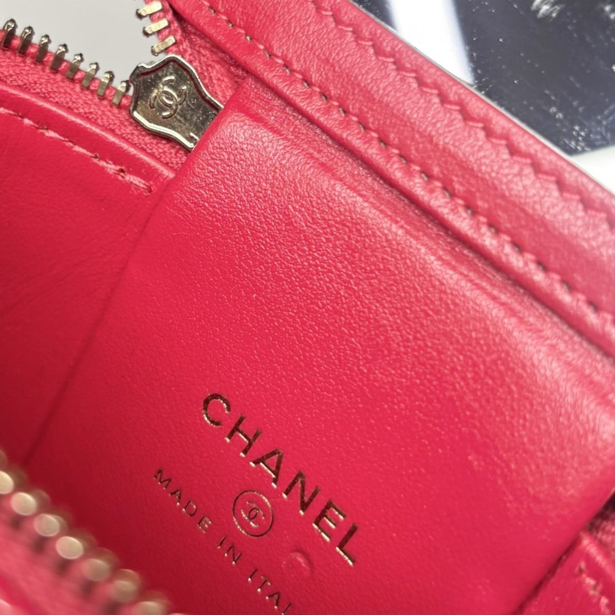 Chanel Matelasse Red Color Grained Calfskin Pochette Shoulder Bag (Pre-Owned)