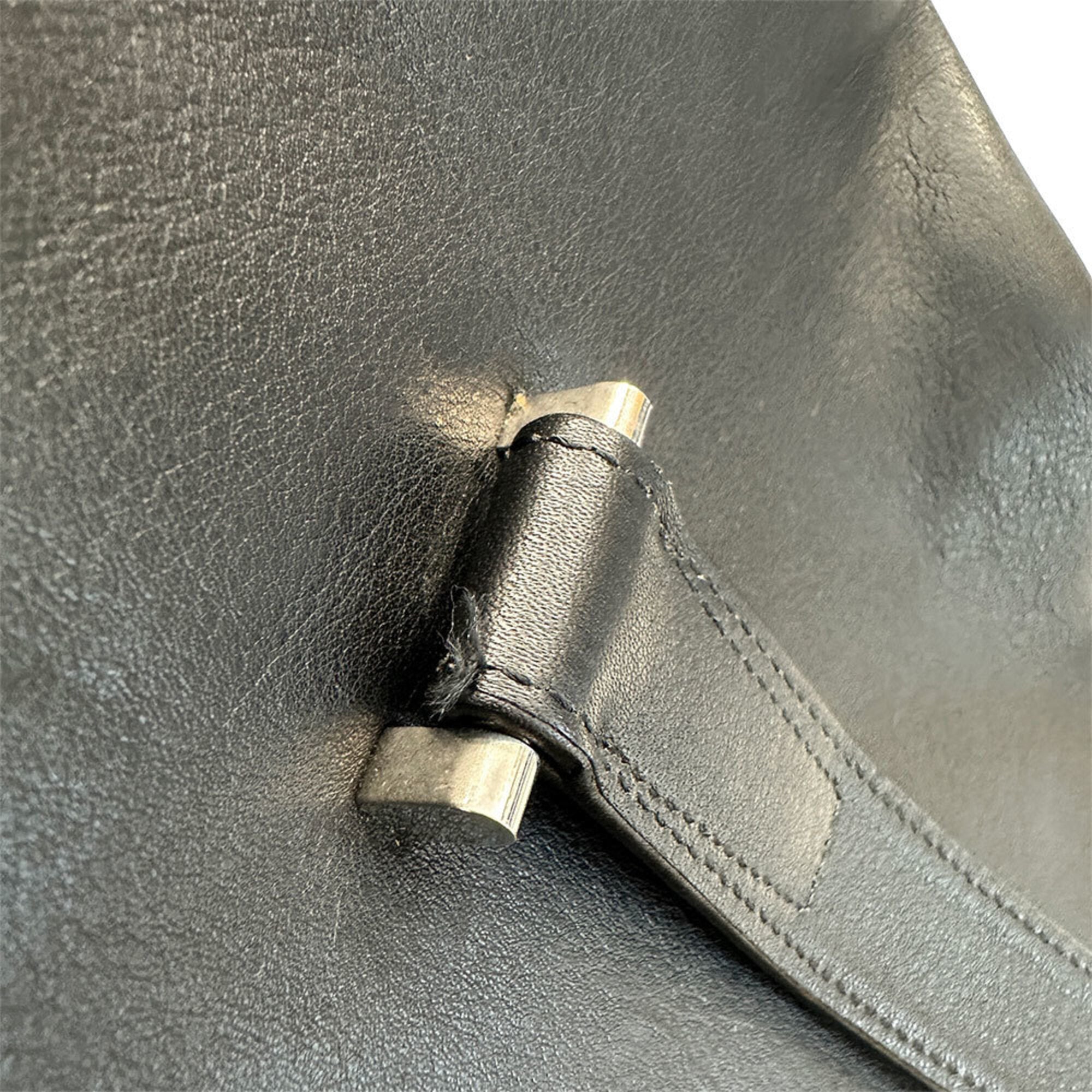 Loewe Black Leather Handbag Shoulder Bag (Pre-Owned)