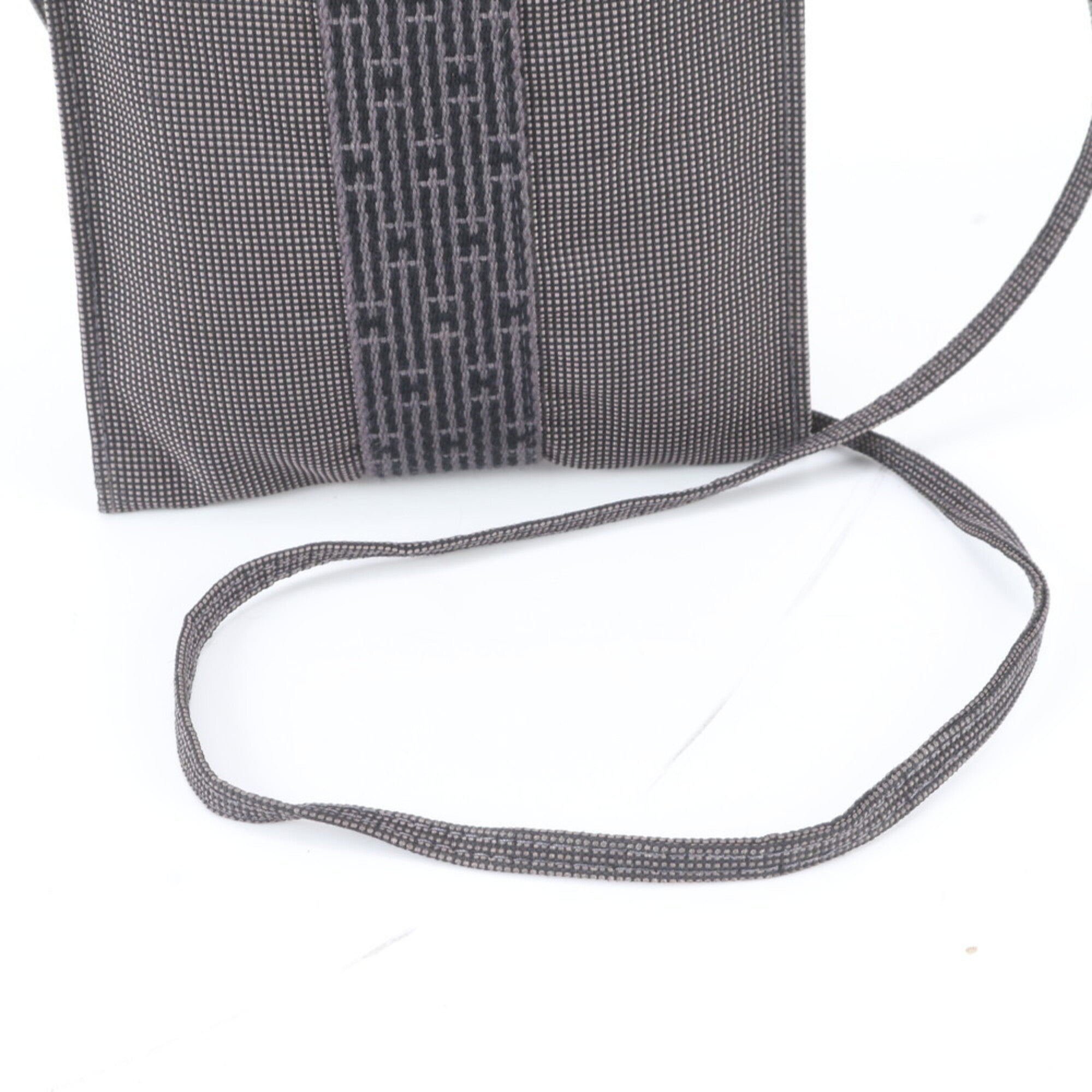 Hermes Her Line Black Canvas Pochette Shoulder Bag (Pre-Owned)