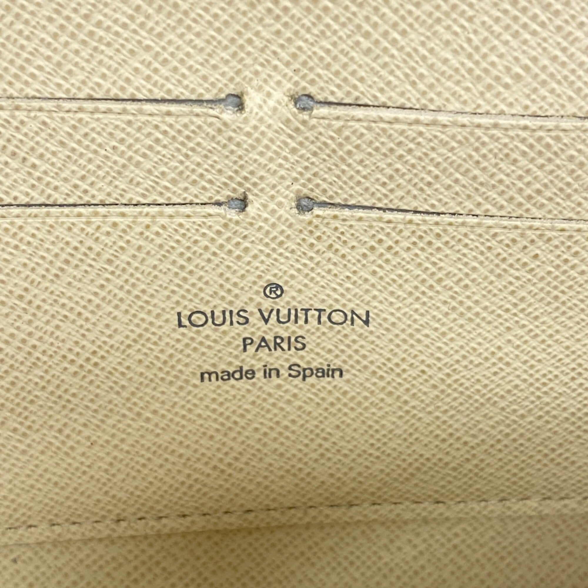 Louis Vuitton White Long Wallet (Bi-Fold) (Pre-Owned)
