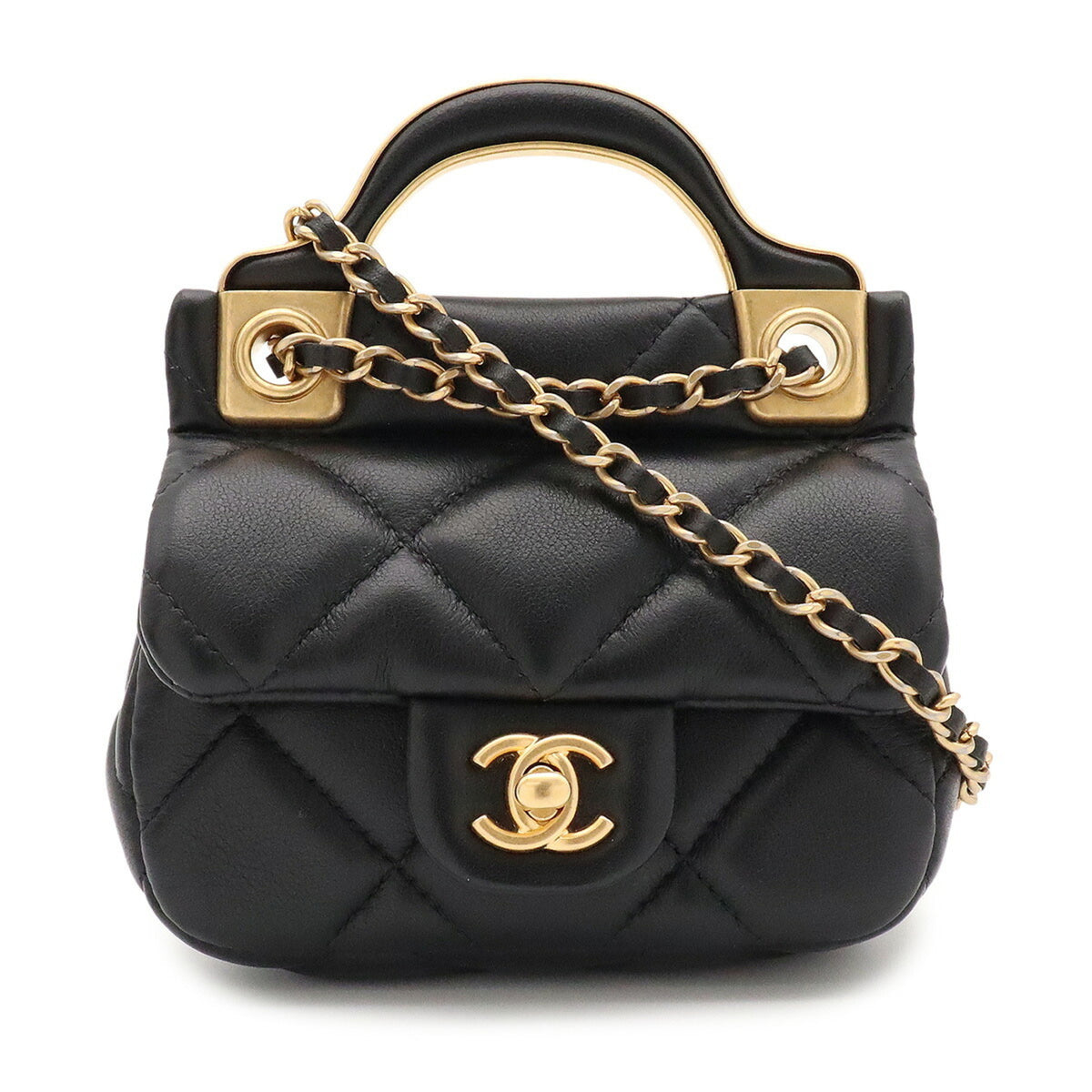 Chanel Matelasse Black Leather Pochette Shoulder Bag (Pre-Owned)