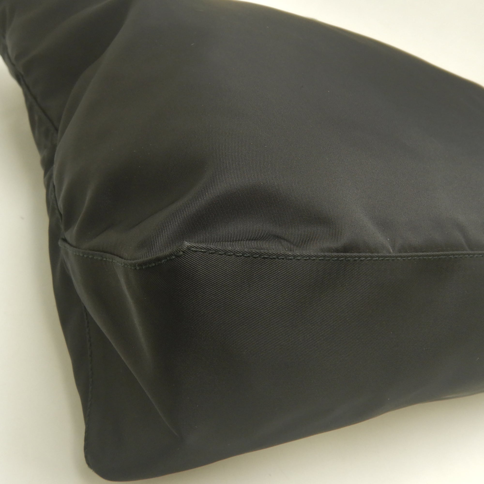 Prada Nero Nylon Tote Bag (Pre-Owned)