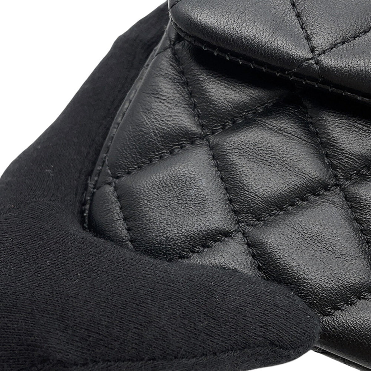 Chanel Black Leather Handbag Shoulder Bag (Pre-Owned)