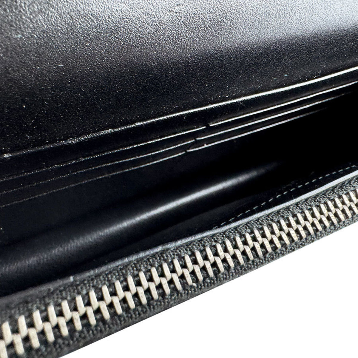 Saint Laurent Black Leather Shoulder Bag (Pre-Owned)