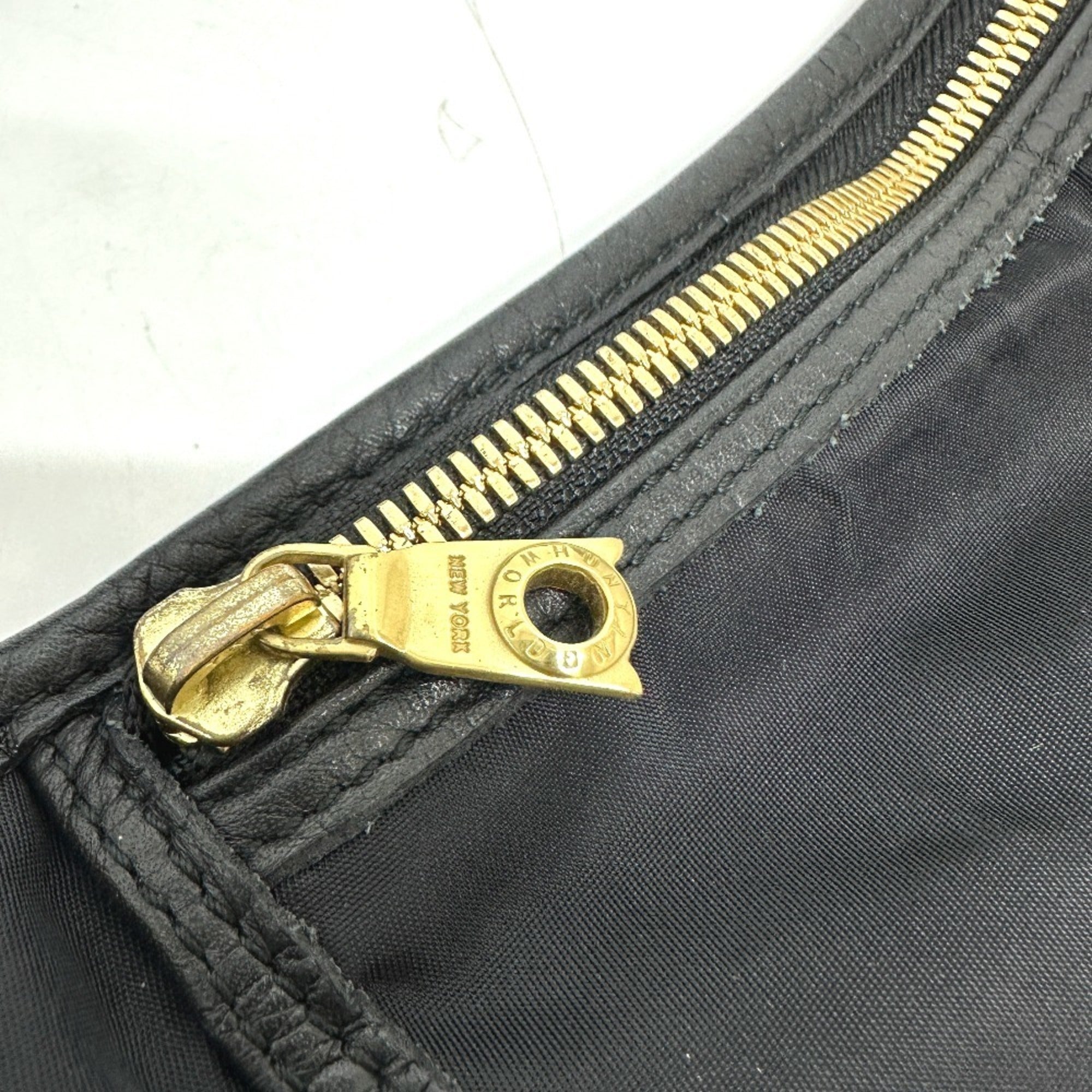 Hunting World Black Leather Nylon Fanny Pack Sling Bag (Pre-Owned)