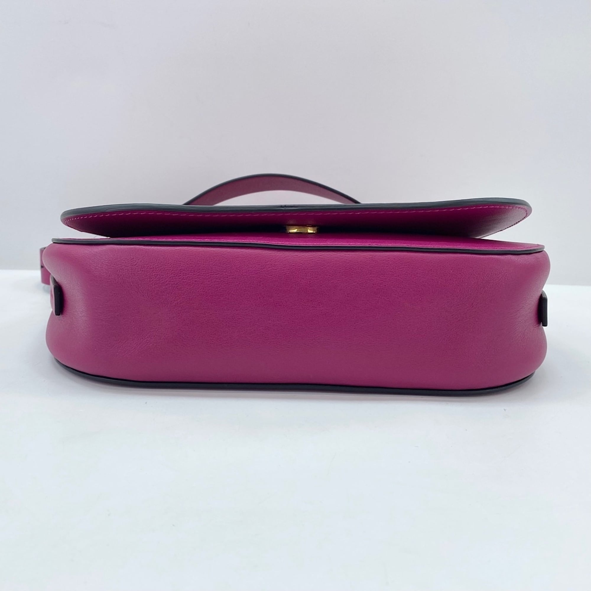 Valentino Pink Shoulder Bag (Pre-Owned)