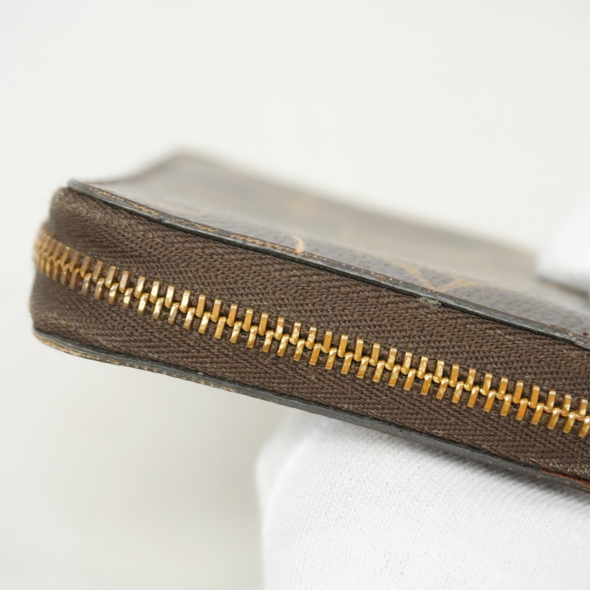 Louis Vuitton Brown Coin Purse/Coin Case (Pre-Owned)