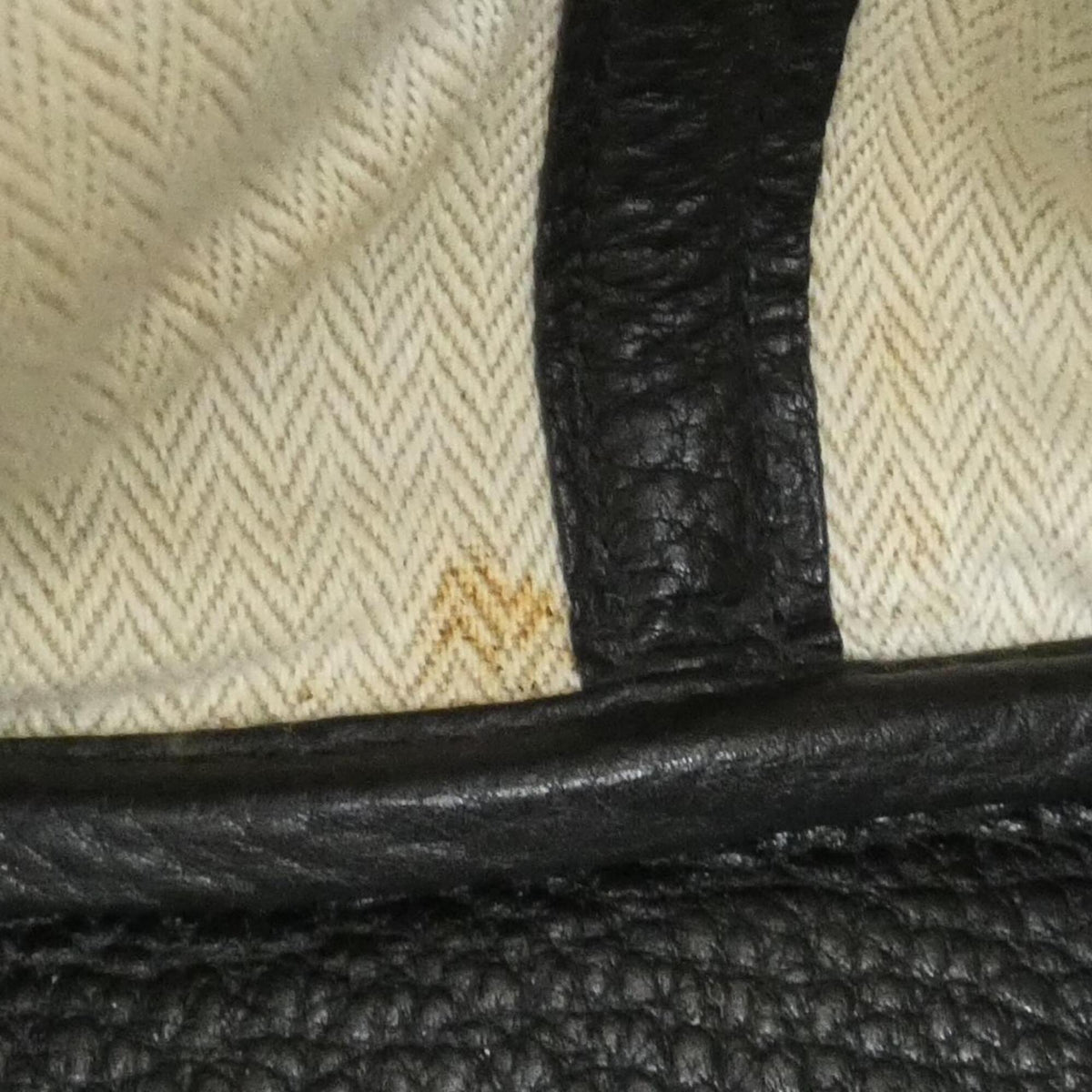 Hermes Black Negonda Leather Handbag (Pre-Owned)
