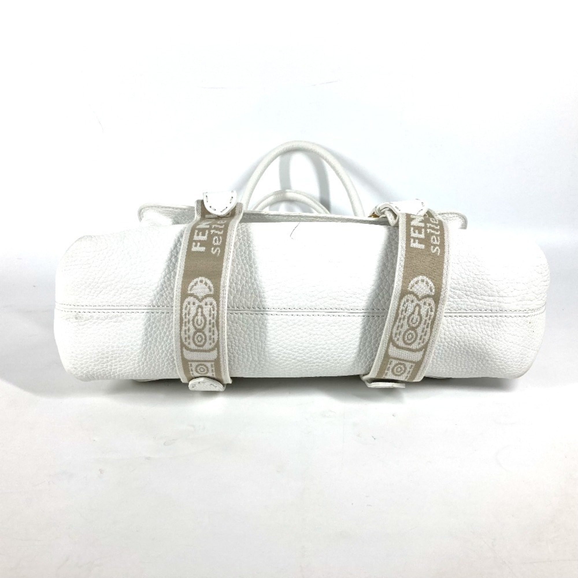Fendi White Leather Shoulder Bag Tote Bag (Pre-Owned)