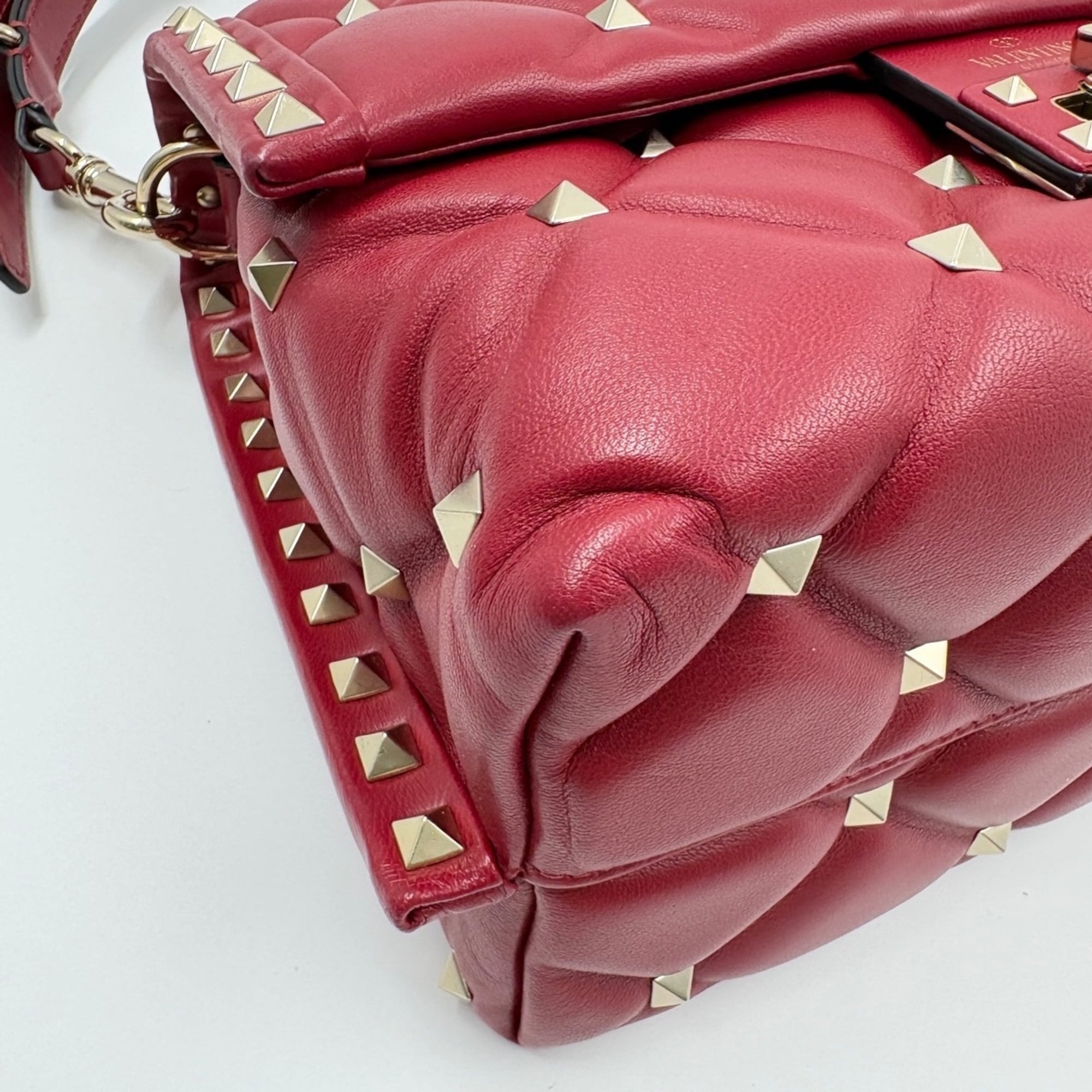 Valentino Red Color Handbag Shoulder Bag (Pre-Owned)