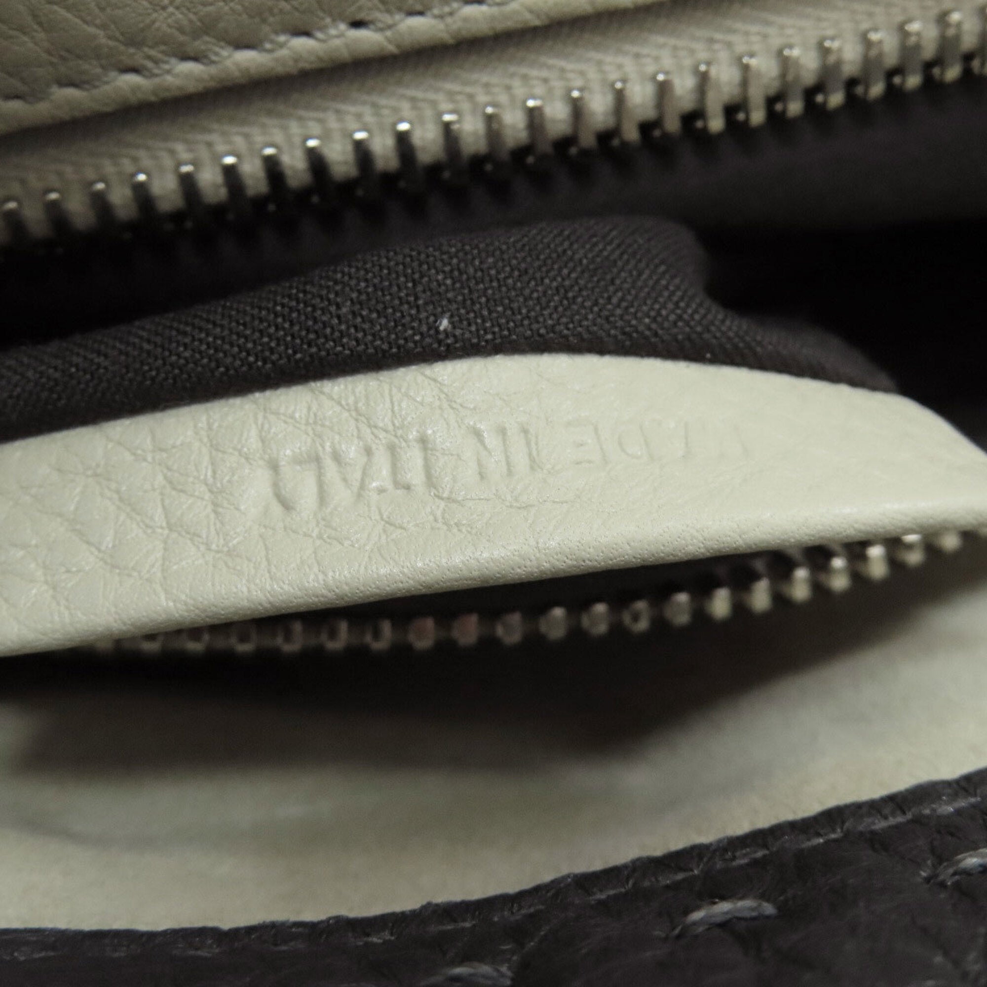 Fendi Peekaboo Gray Leather Handbag (Pre-Owned)