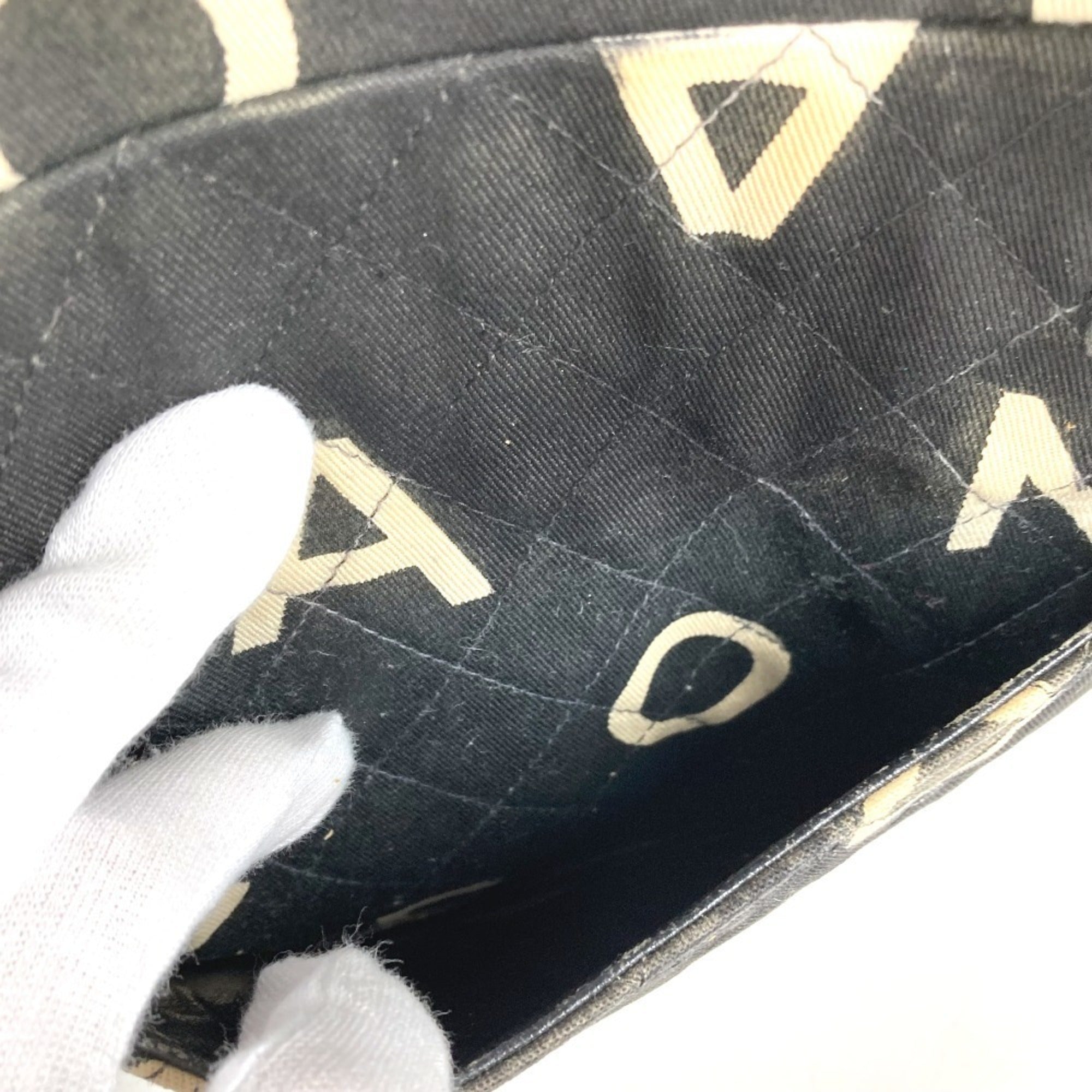 Chanel Black White Canvas Handbag Tote Bag (Pre-Owned)