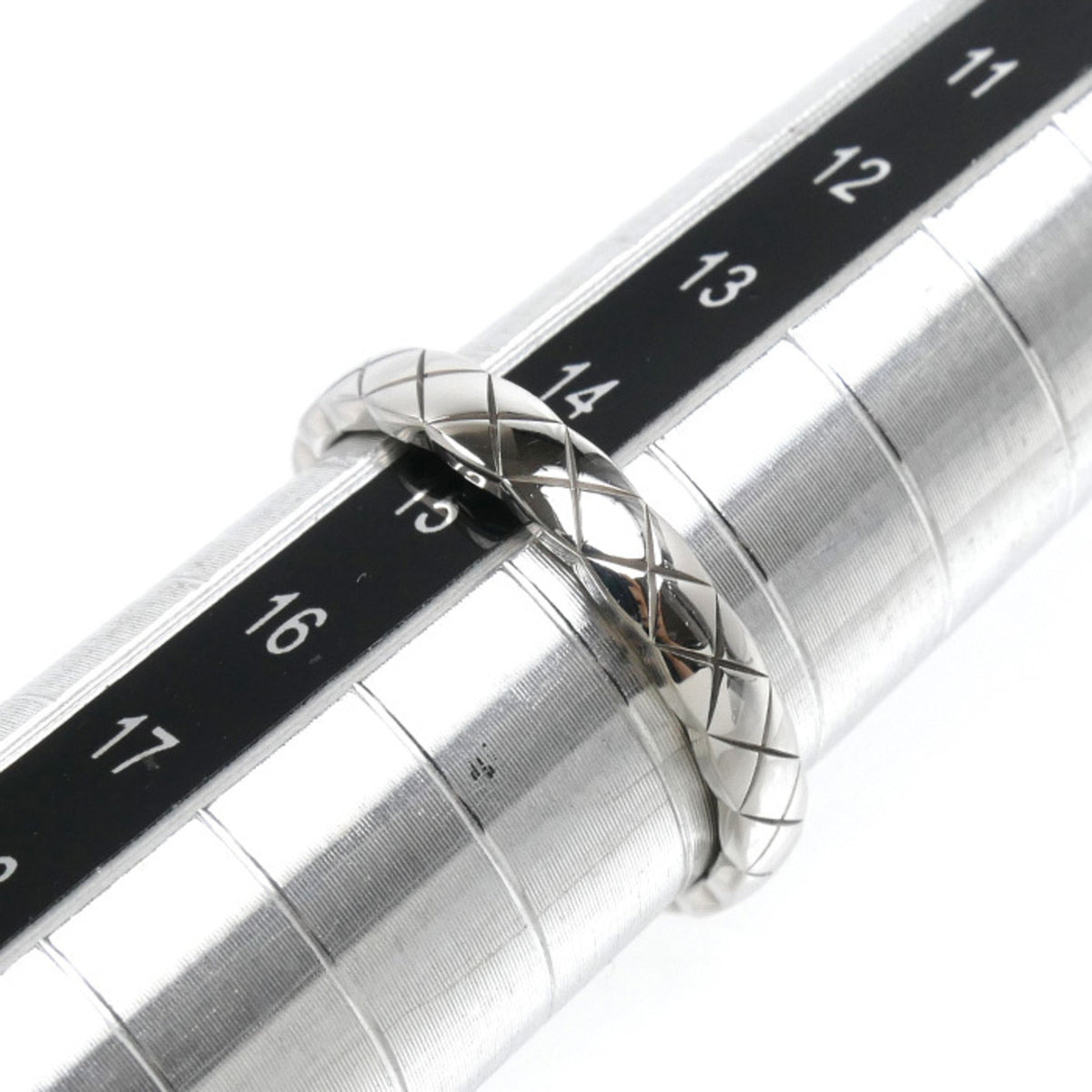 Chanel White Gold (18K) Band Ring (Pre-Owned)