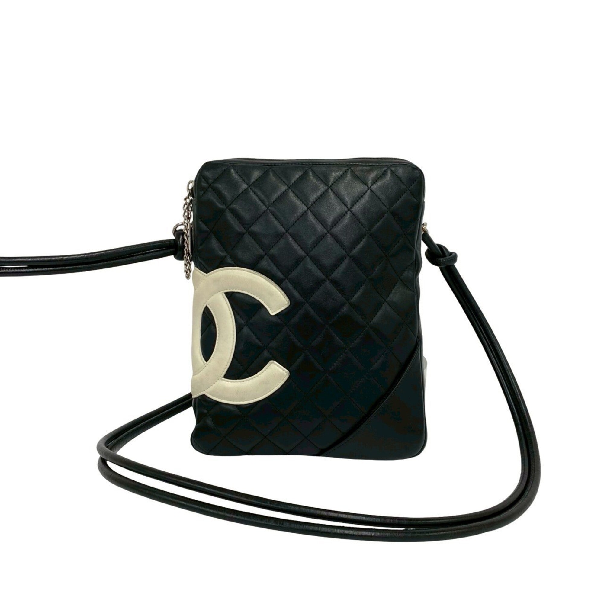 Chanel Black White Leather Pochette Shoulder Bag (Pre-Owned)