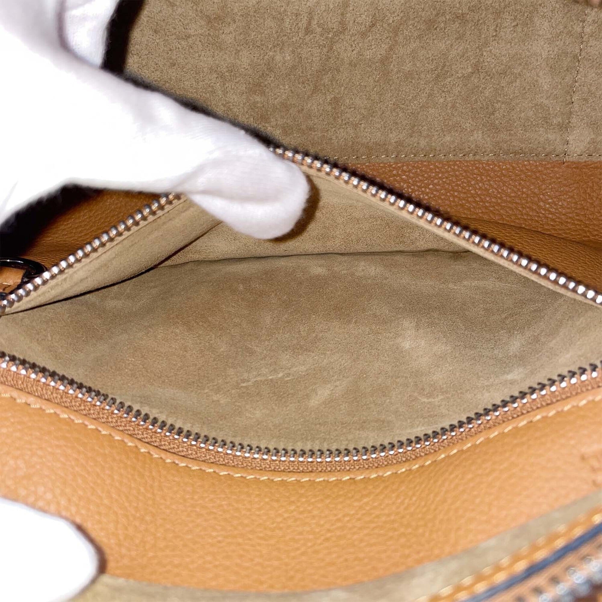 Loewe Brown Canvas Leather Handbag (Pre-Owned)