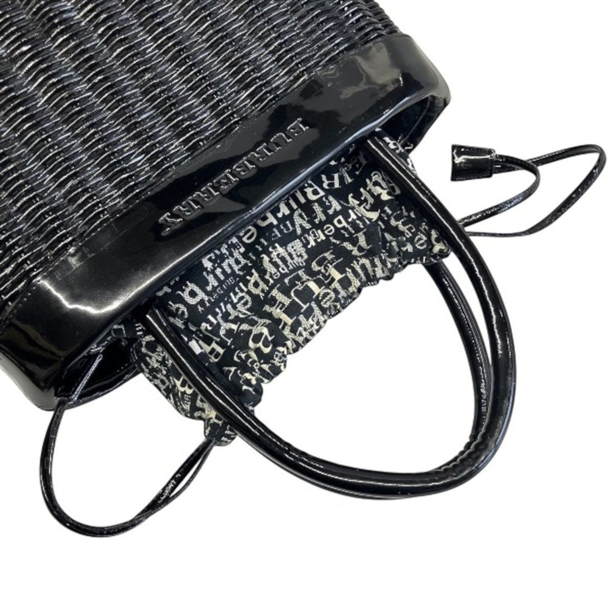 Burberry Black Patent Leather Handbag (Pre-Owned)