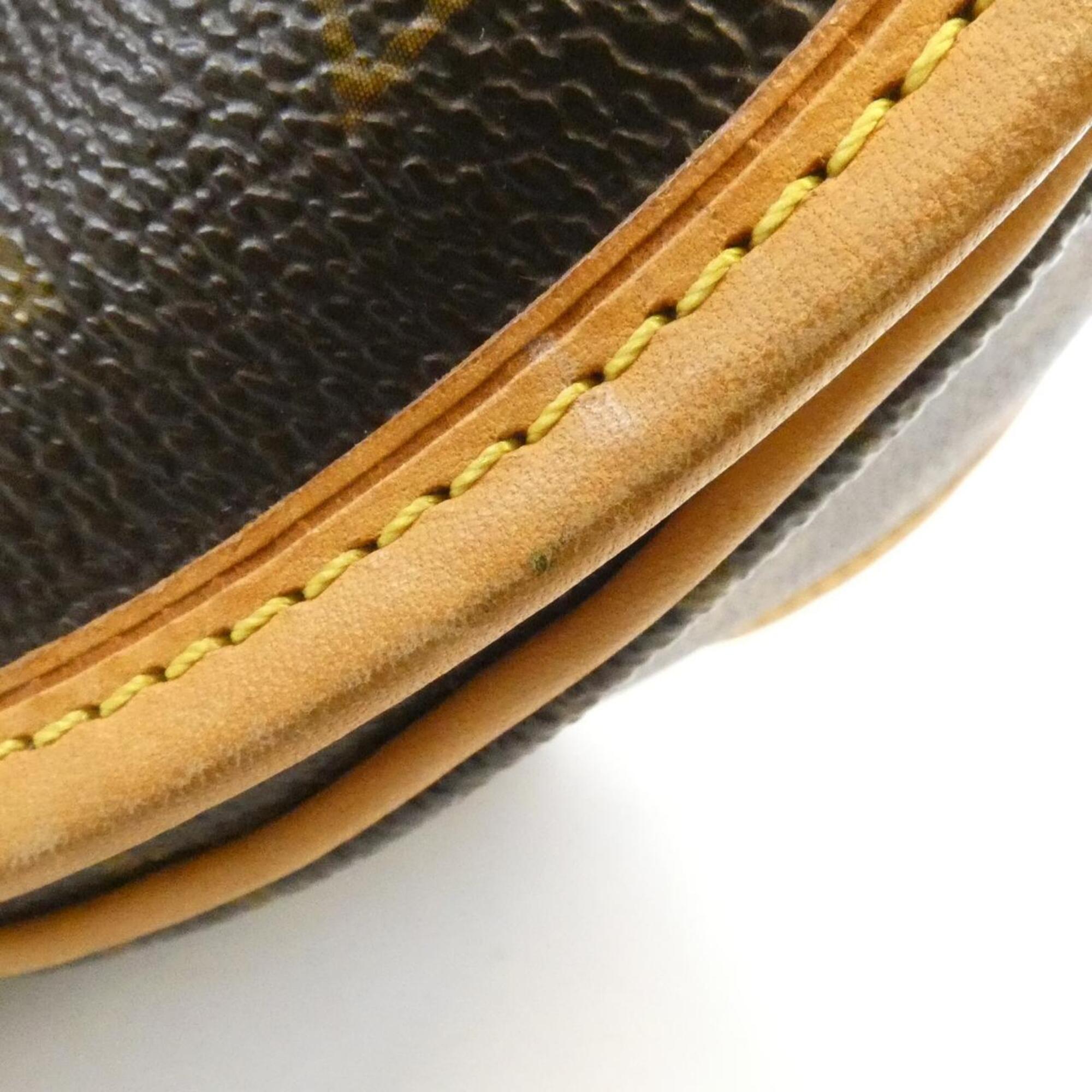 Louis Vuitton Marron Coated Canvas Shoulder Bag (Pre-Owned)