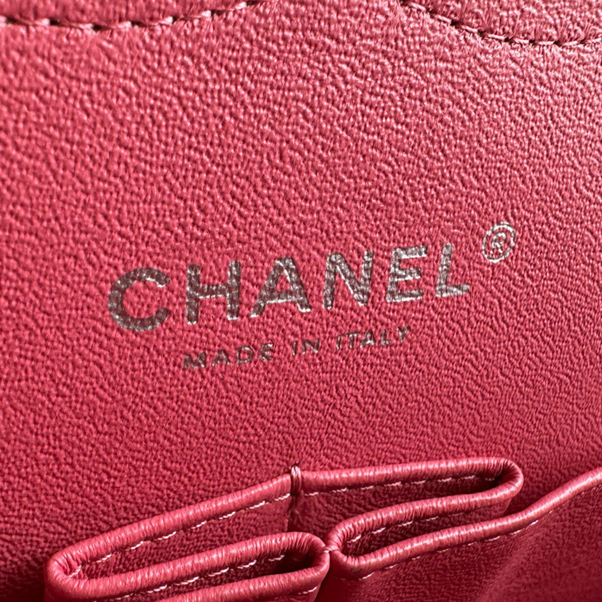 Chanel Coral Pink Patent Leather Shoulder Bag (Pre-Owned)