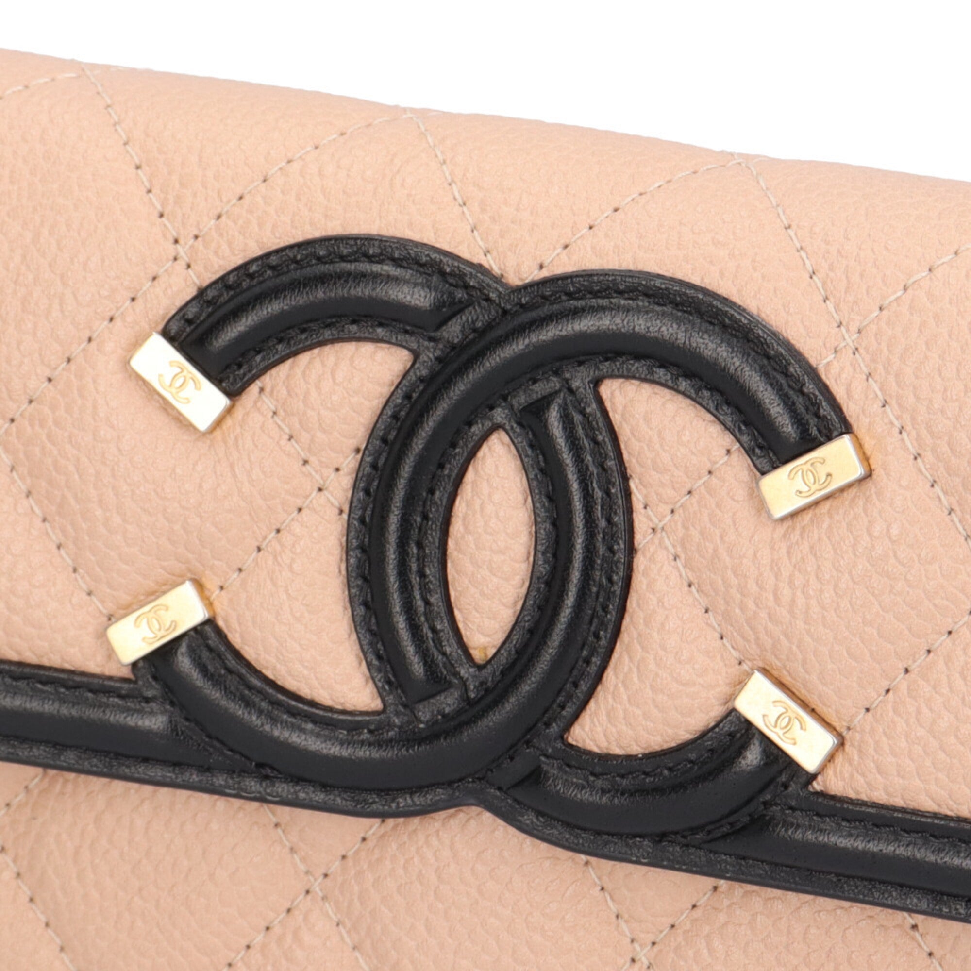 Chanel Beige Black Grained Calfskin Long Wallet (Bi-Fold) (Pre-Owned)