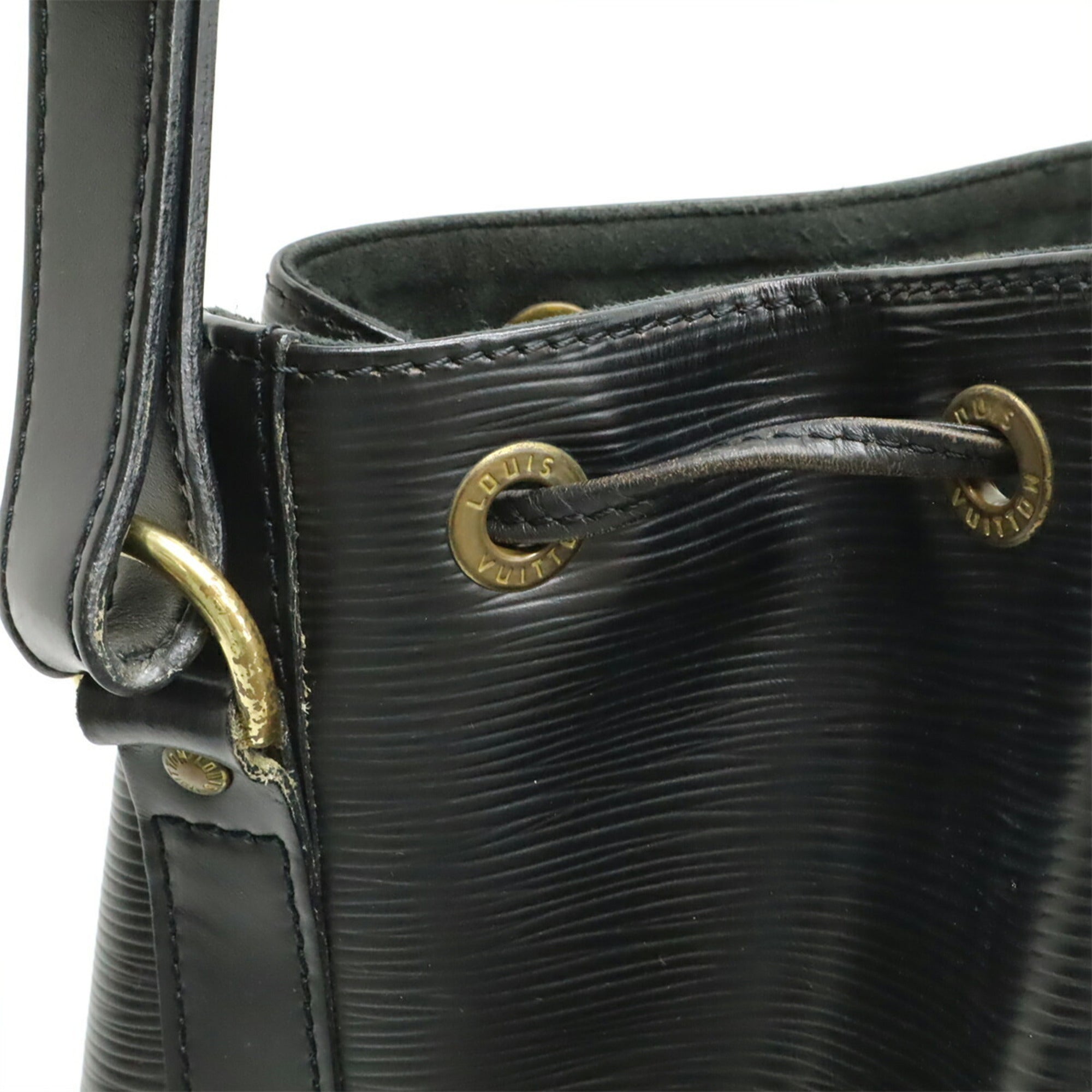 Louis Vuitton Black Noir Epi Leather Shoulder Bag (Pre-Owned)