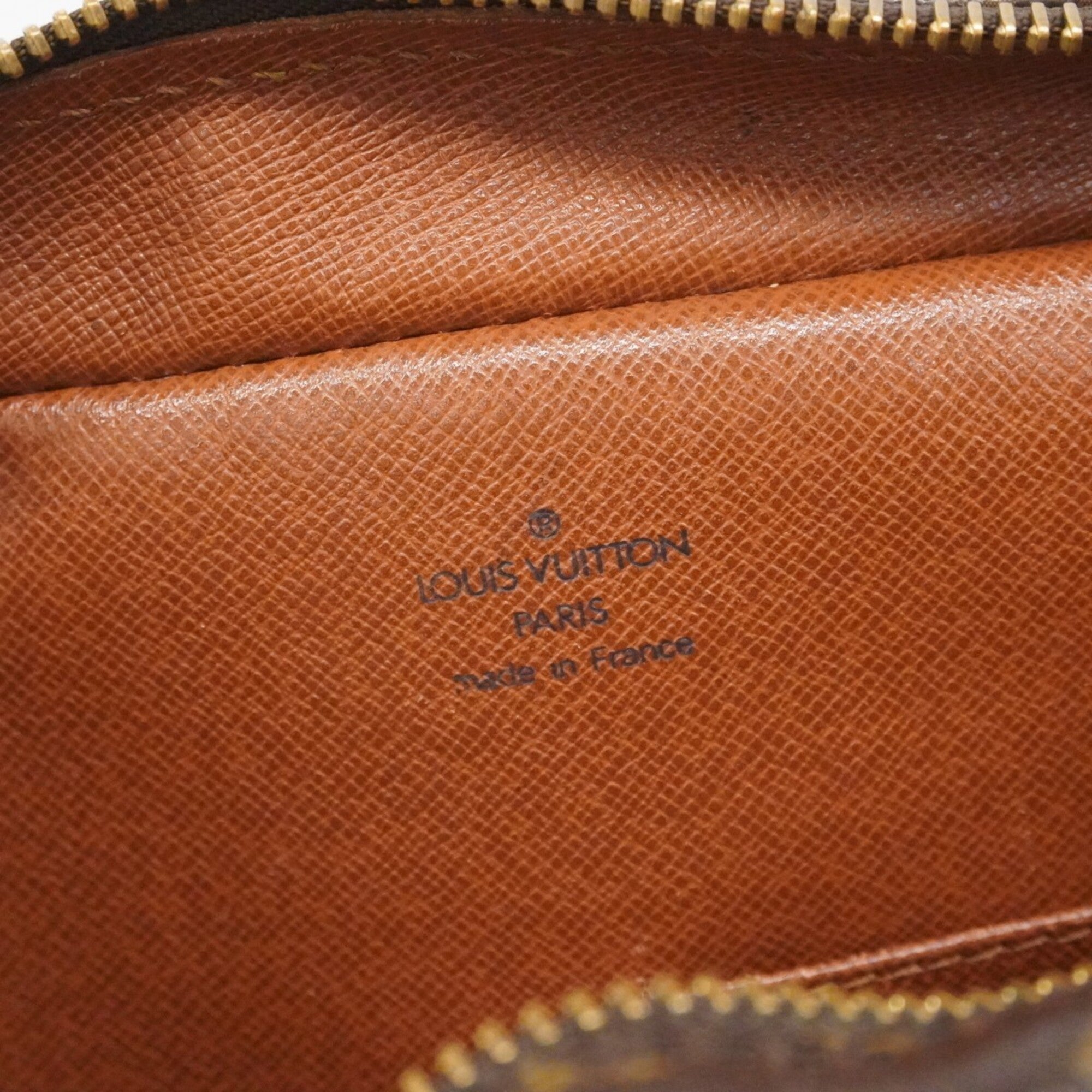 Louis Vuitton Brown Clutch Bag (Pre-Owned)