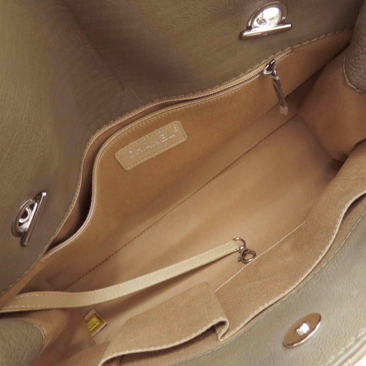 Chanel Khaki Leather Tote Bag (Pre-Owned)