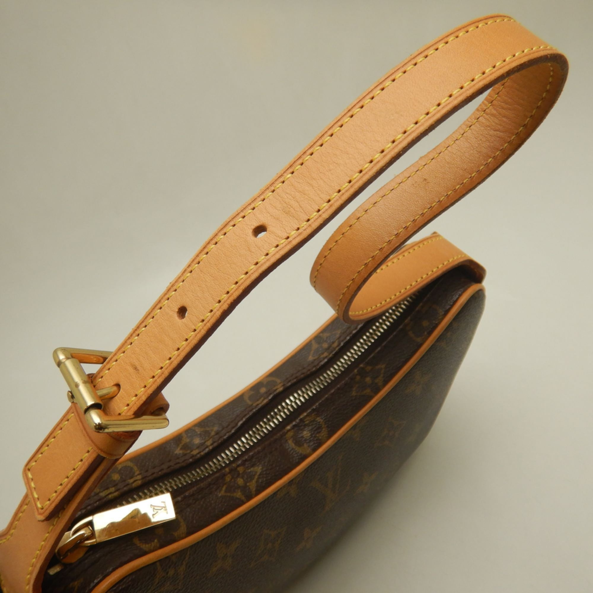 Louis Vuitton Brown Monogram Monogram Canvas Pochette Shoulder Bag (Pre-Owned)