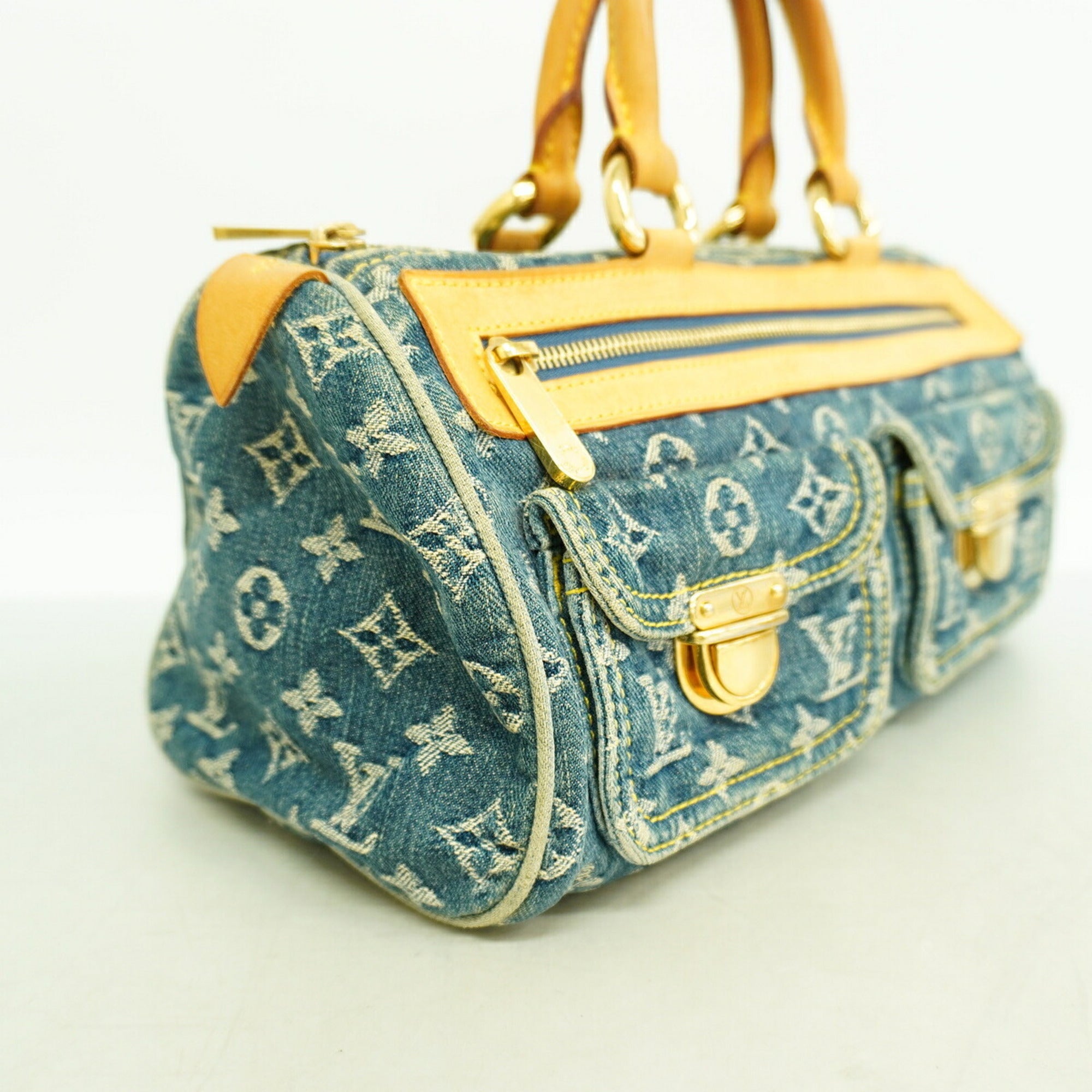 Louis Vuitton Blue Handbag (Pre-Owned)