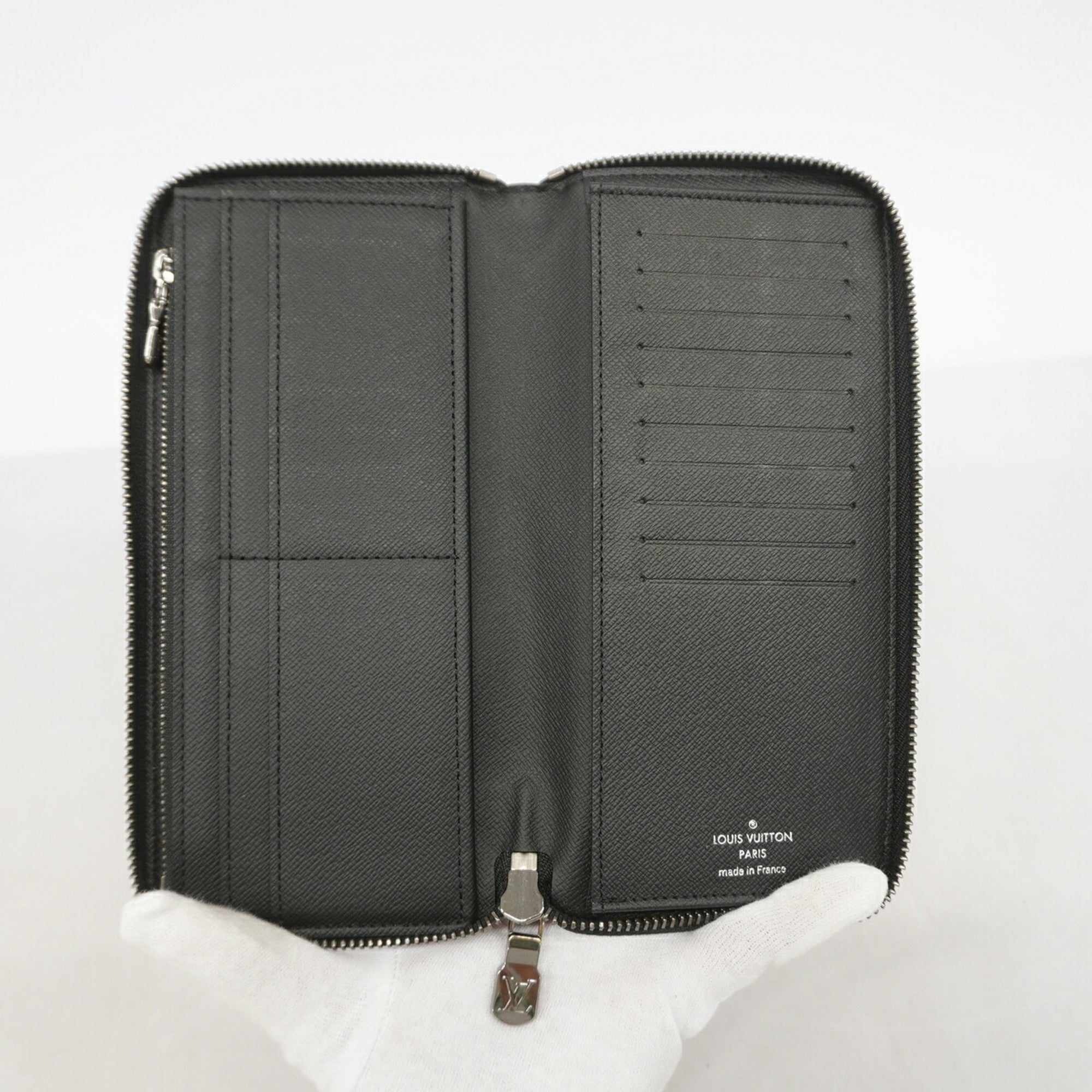 Louis Vuitton Black Long Wallet (Bi-Fold) (Pre-Owned)