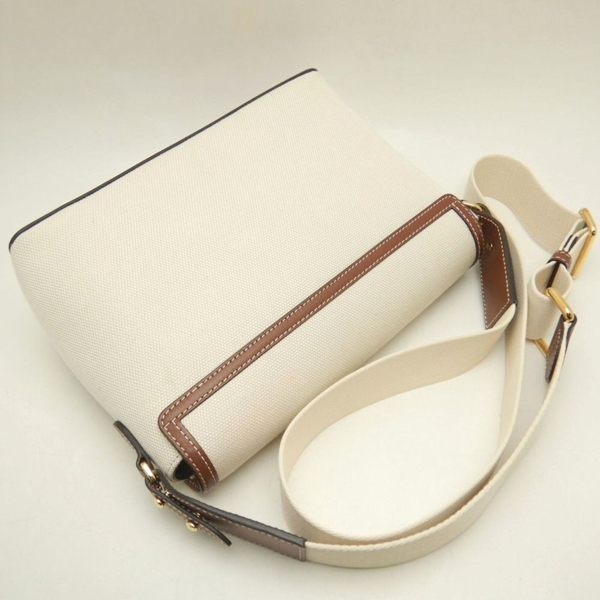 Burberry Gold Canvas Leather Shoulder Bag (Pre-Owned)