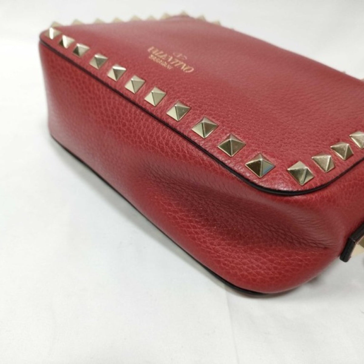 Valentino Garavani Red Color Leather Shoulder Bag (Pre-Owned)