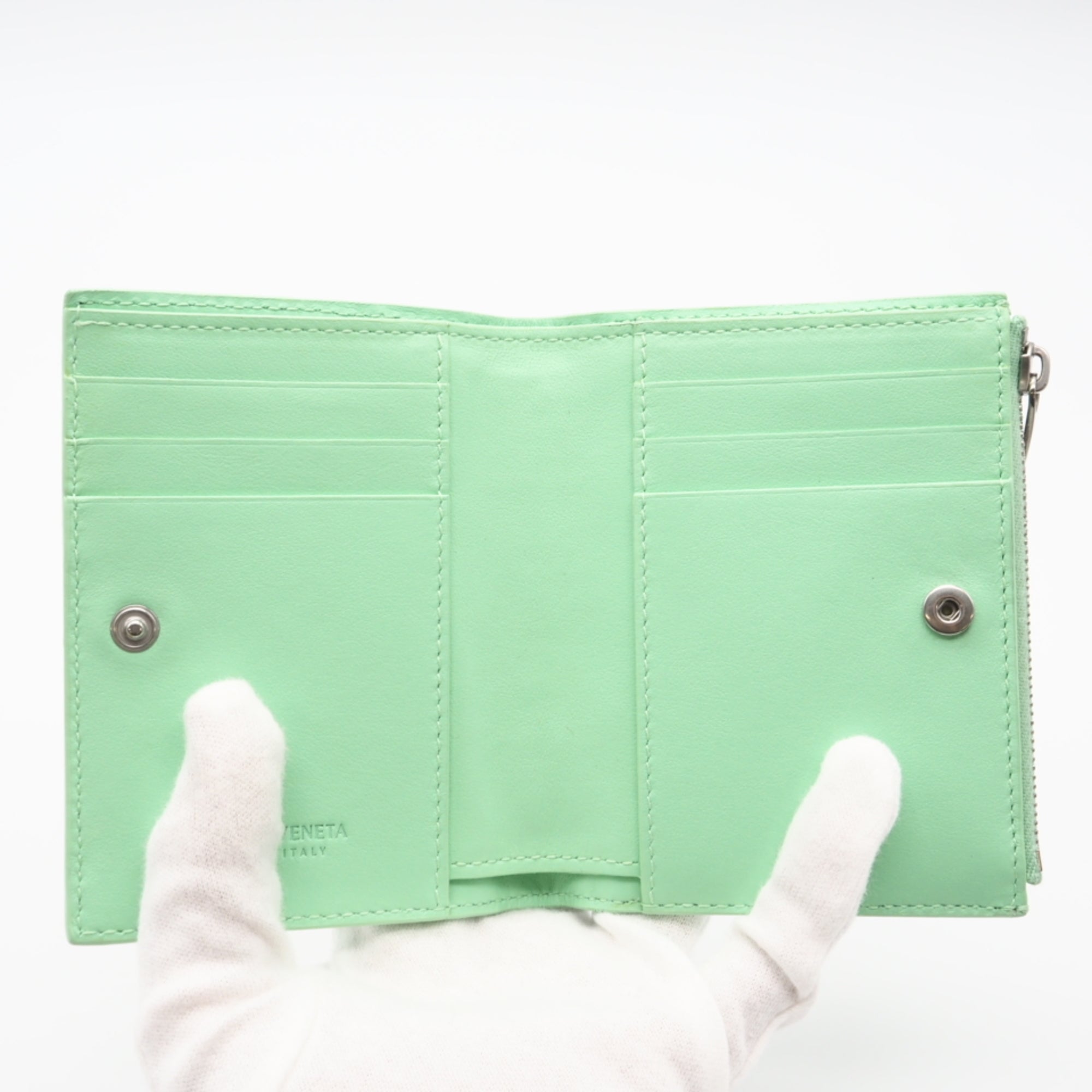 Bottega Veneta Intrecciato Green Intrecciato Wallet (Bi-Fold) (Pre-Owned)