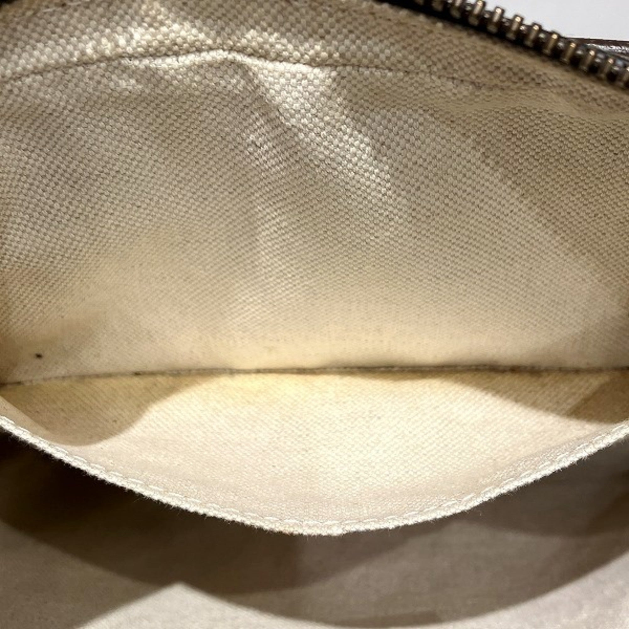 Gucci Beige Gg Supreme Handbag Shoulder Bag (Pre-Owned)