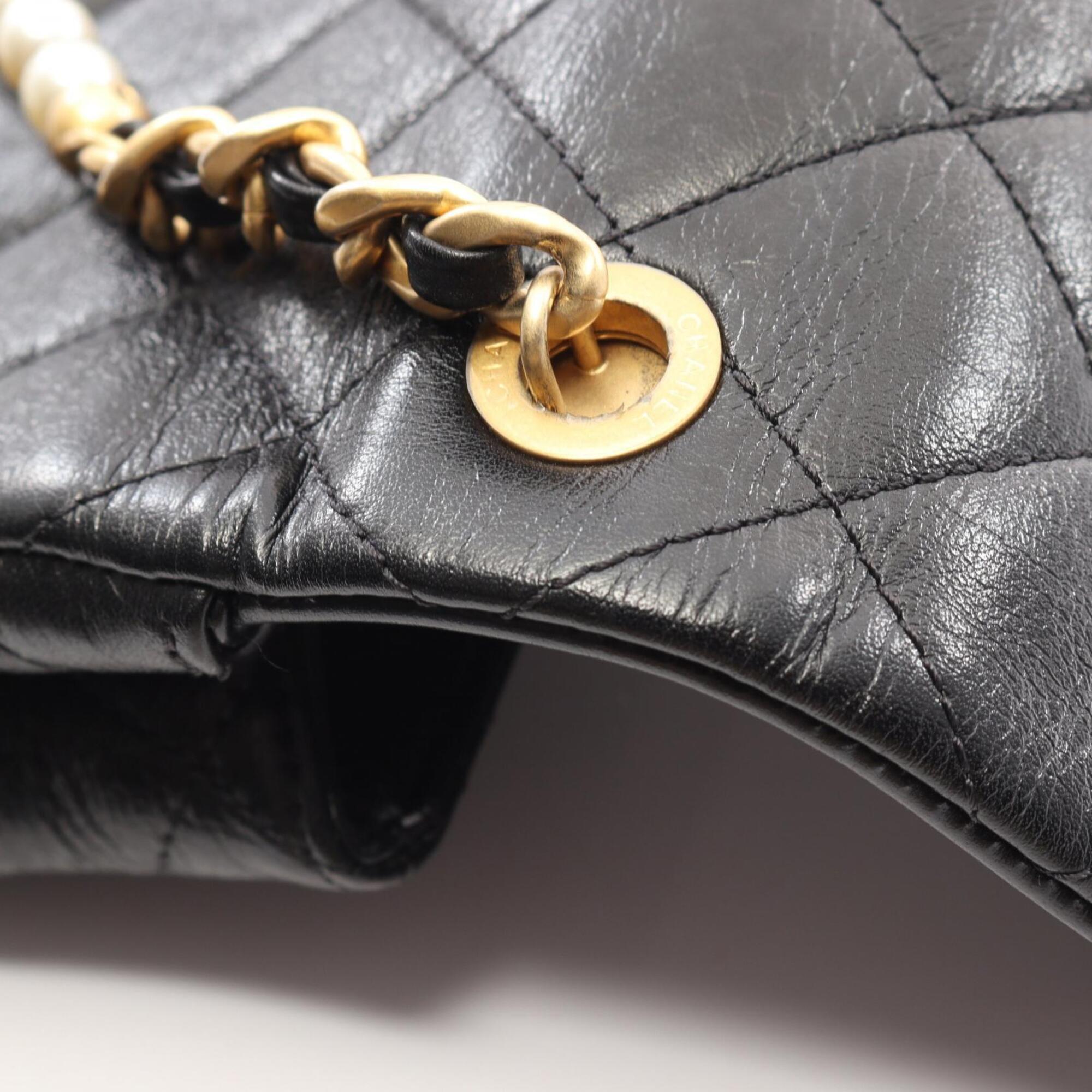 Chanel Black Leather Handbag Shoulder Bag (Pre-Owned)