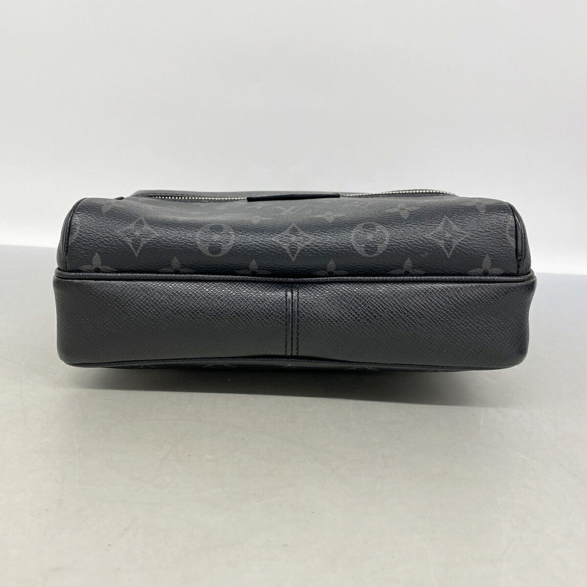 Louis Vuitton Black Shoulder Bag (Pre-Owned)