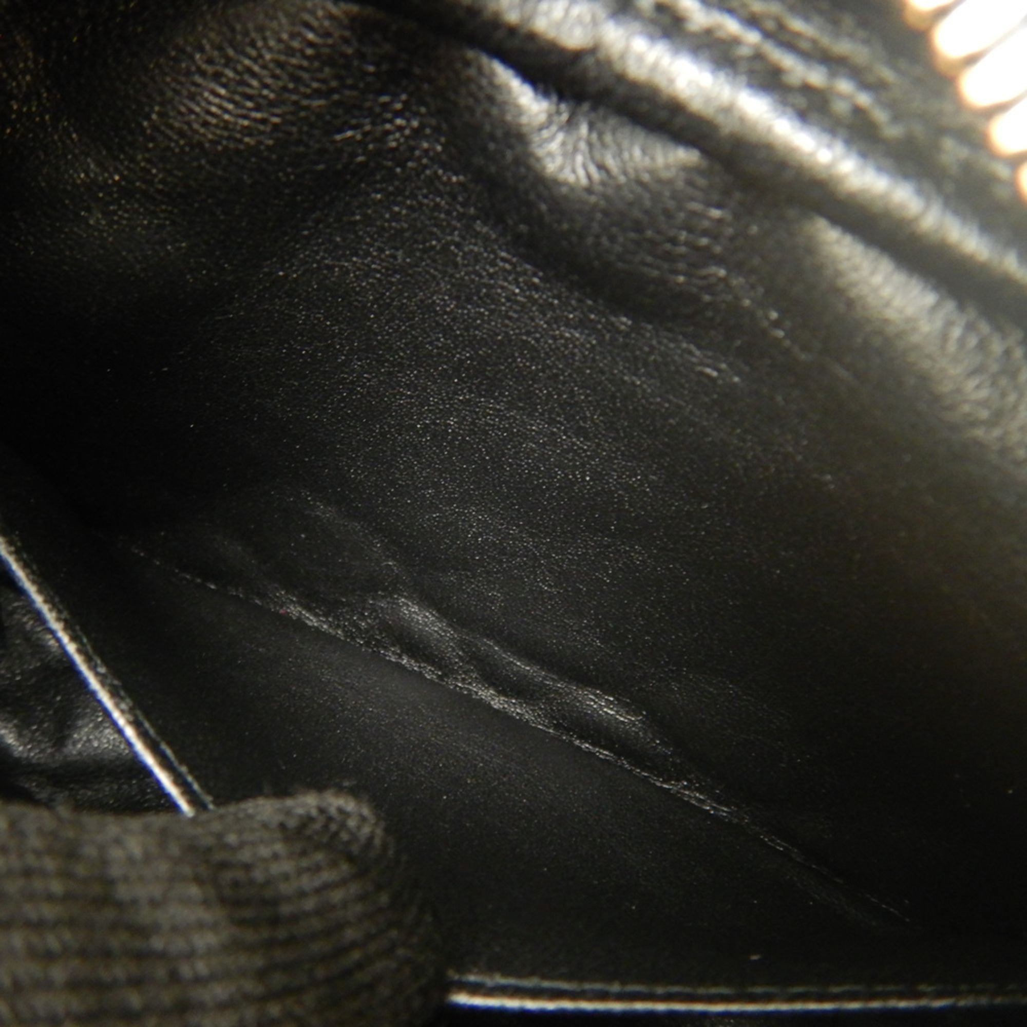 Chanel Black Leather Shoulder Bag (Pre-Owned)