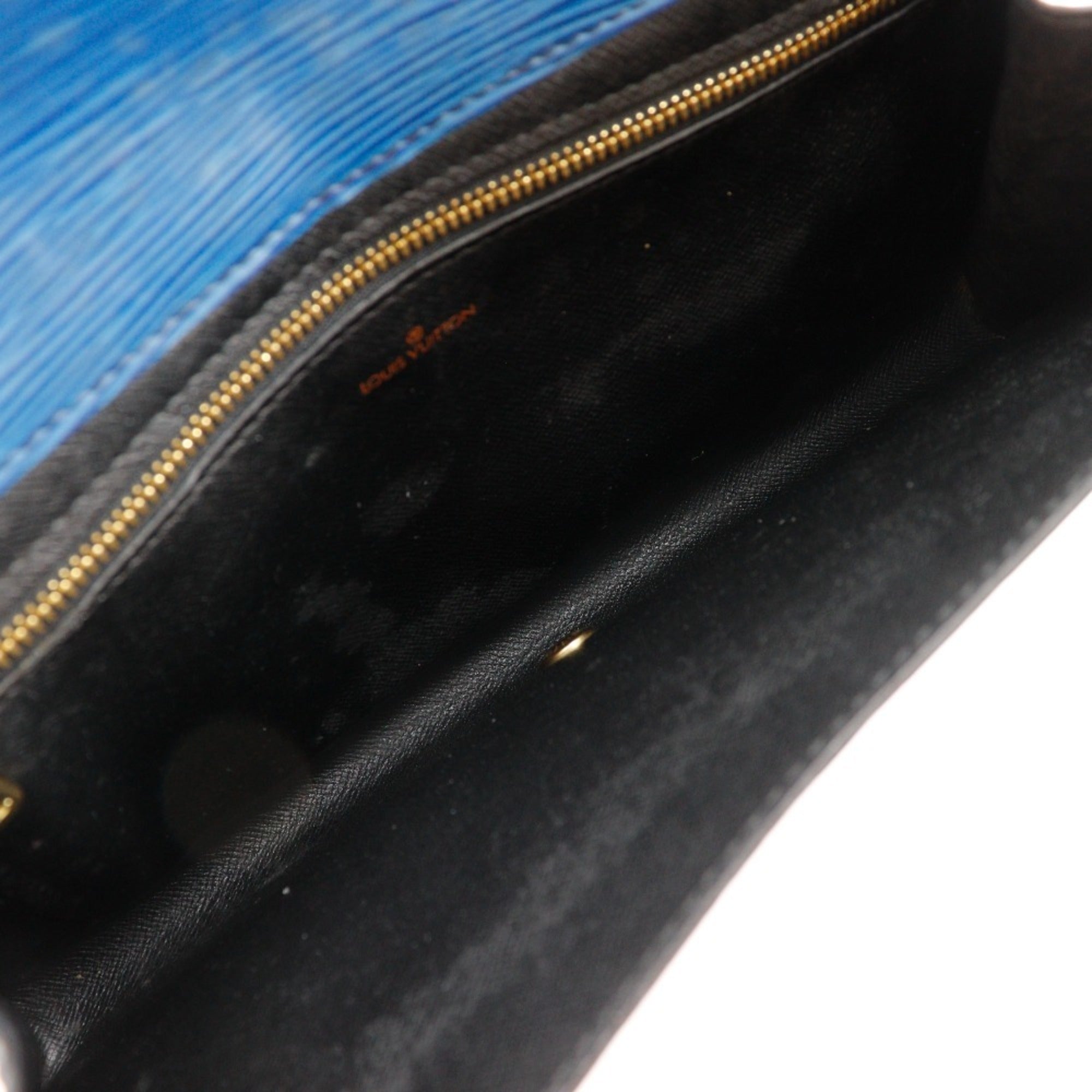 Louis Vuitton Blue Toledo Blue Epi Leather Clutch Bag (Pre-Owned)