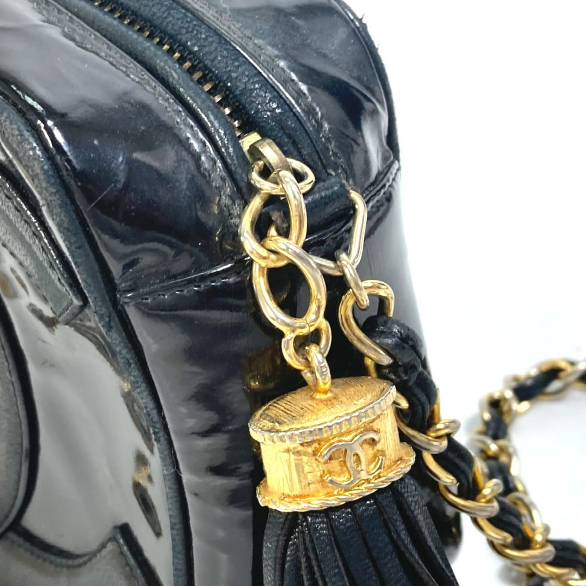Chanel Black Leather Pochette Shoulder Bag (Pre-Owned)