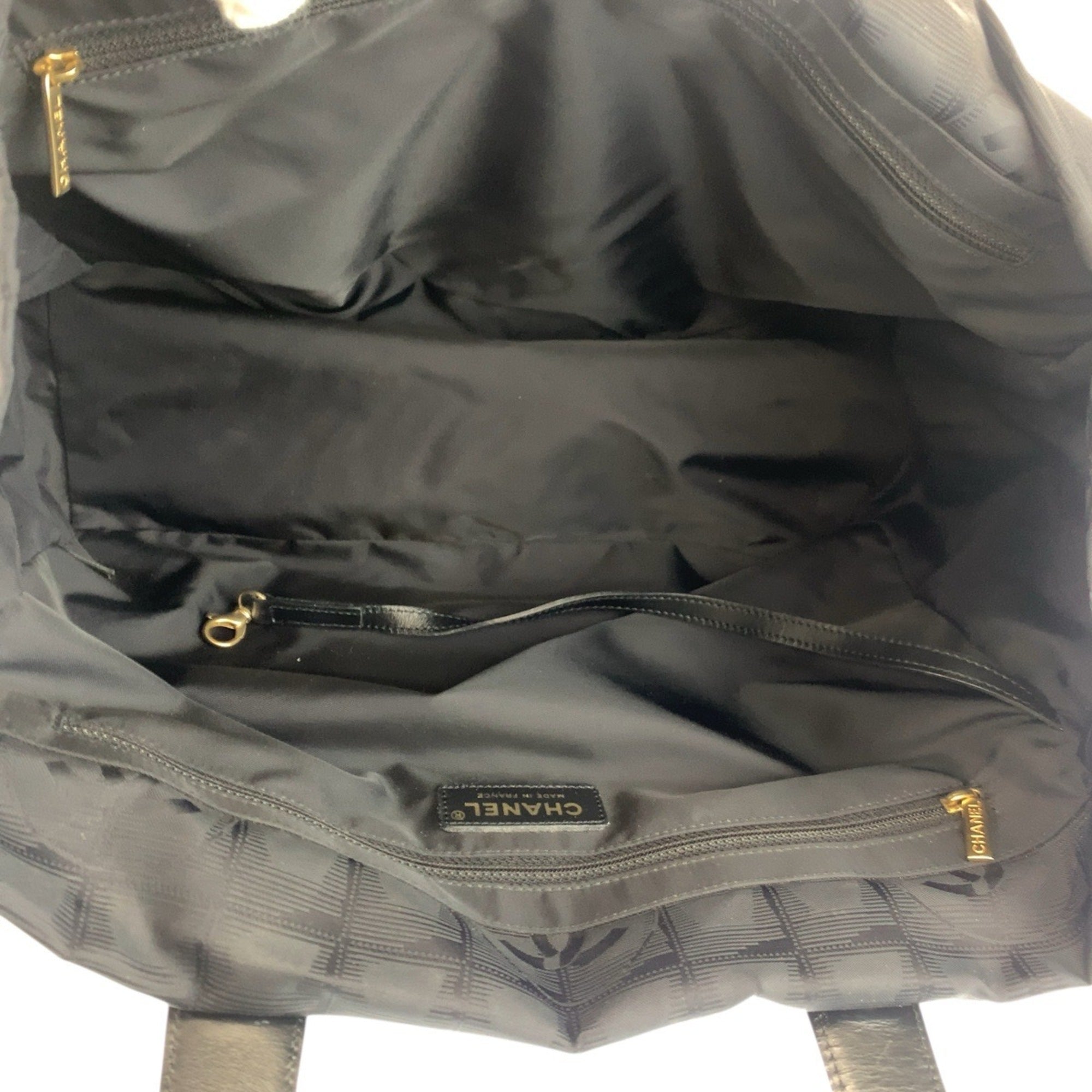 Chanel Black Nylon Leather Shoulder Bag Tote Bag (Pre-Owned)
