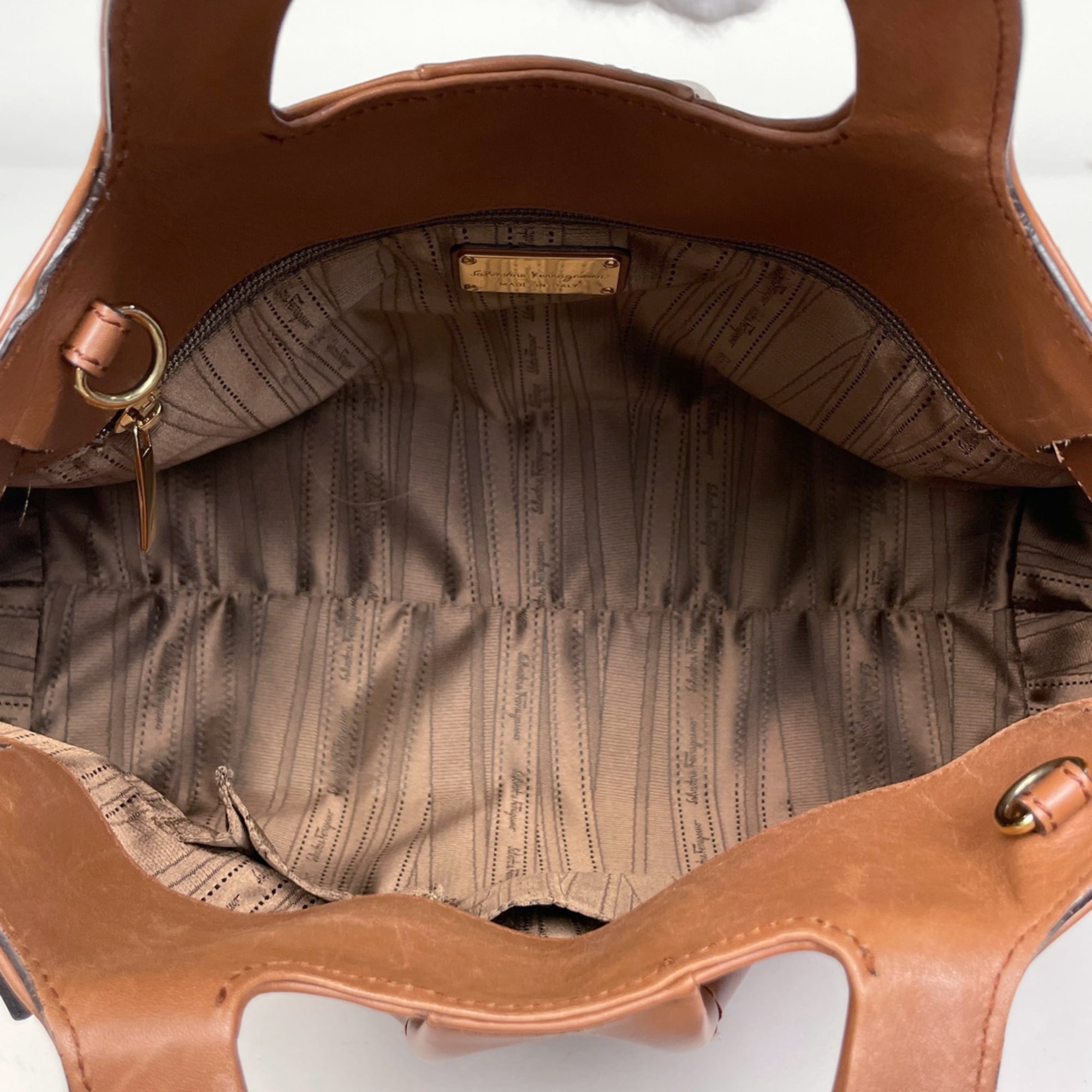 Salvatore Ferragamo Gancini Brown Leather Handbag (Pre-Owned)