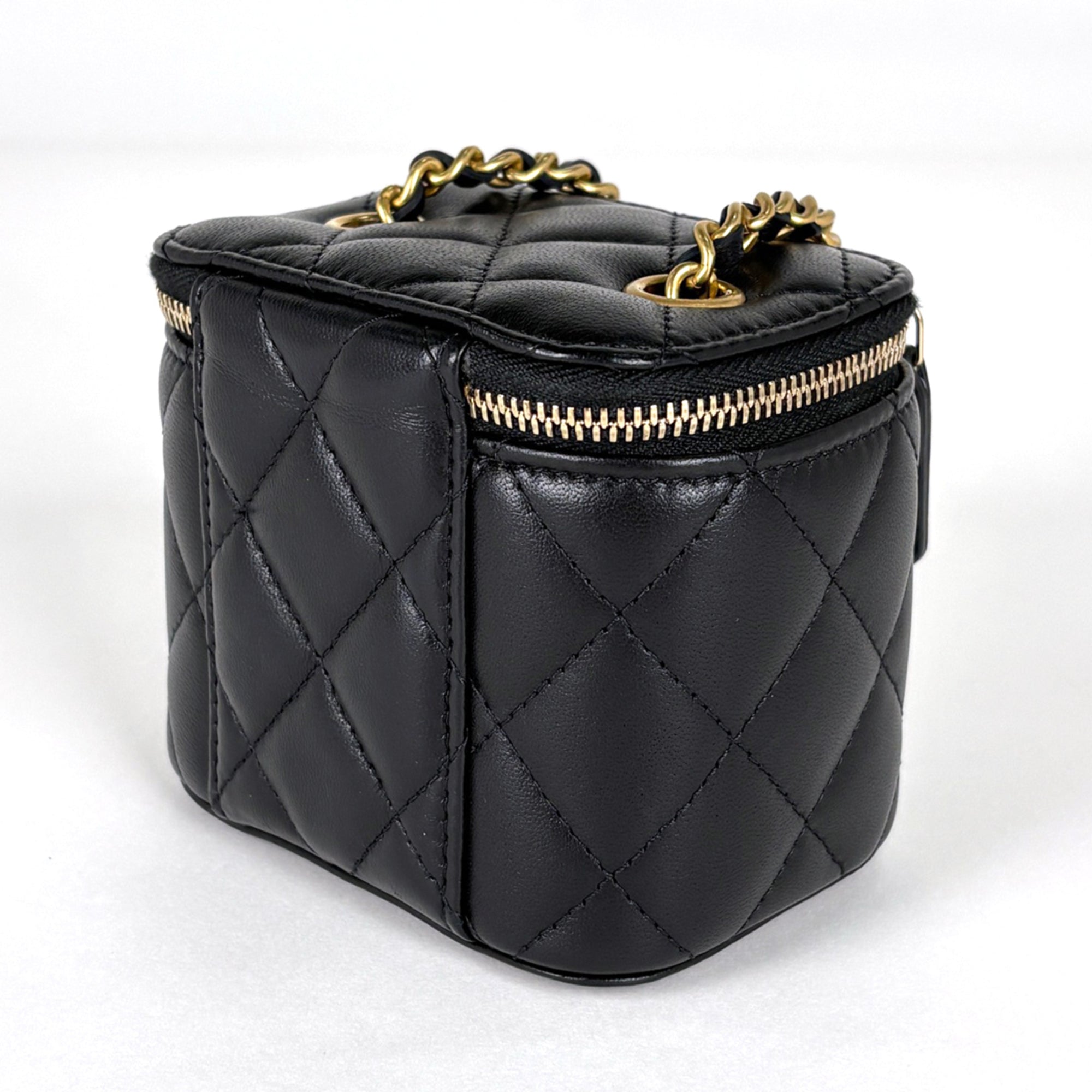 Chanel Black Leather Shoulder Bag Vanity Bag (Pre-Owned)